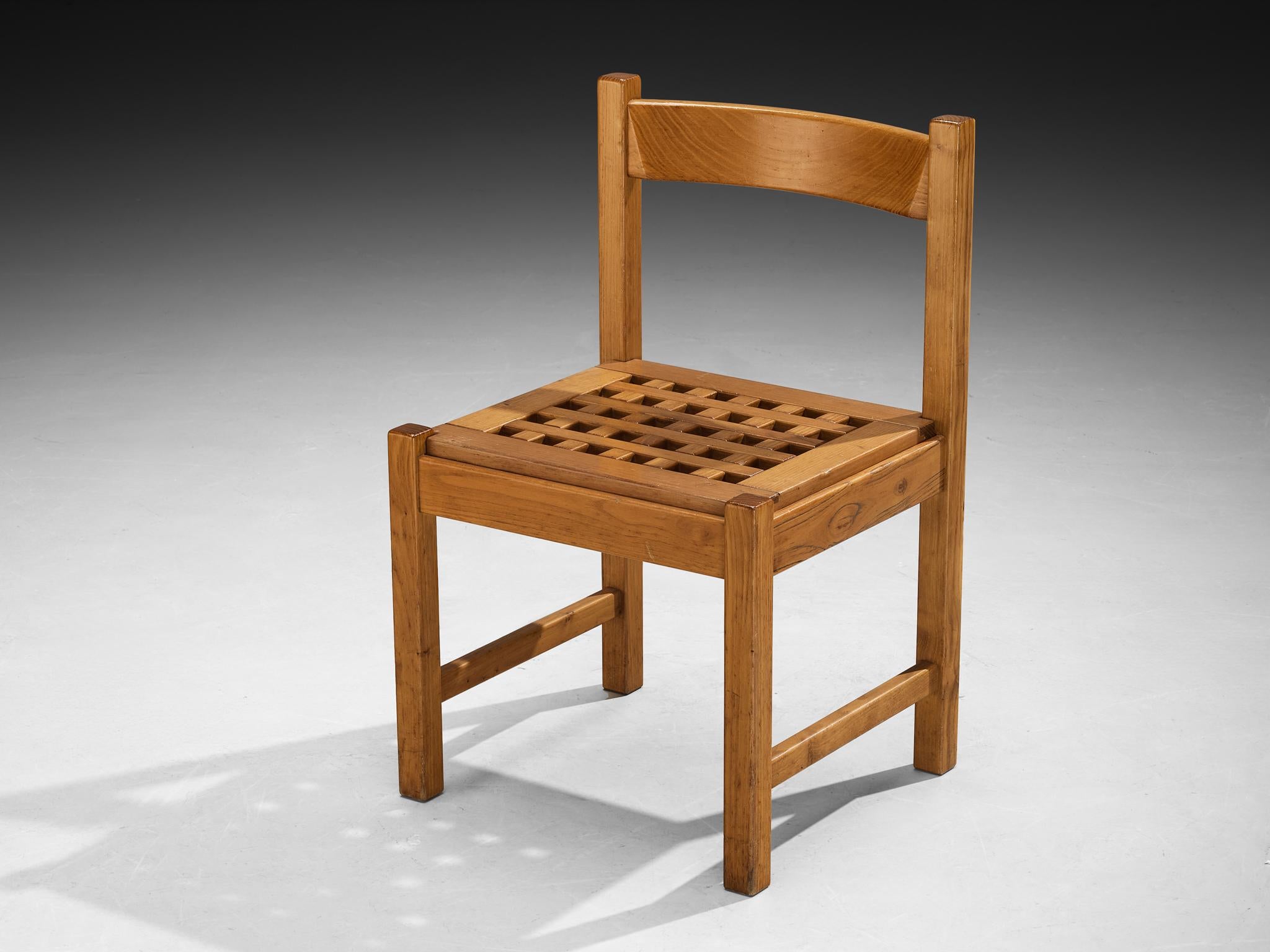 Juego italiano de ocho sillas de comedor italianas con asientos de rejilla en fresno Italiano en venta