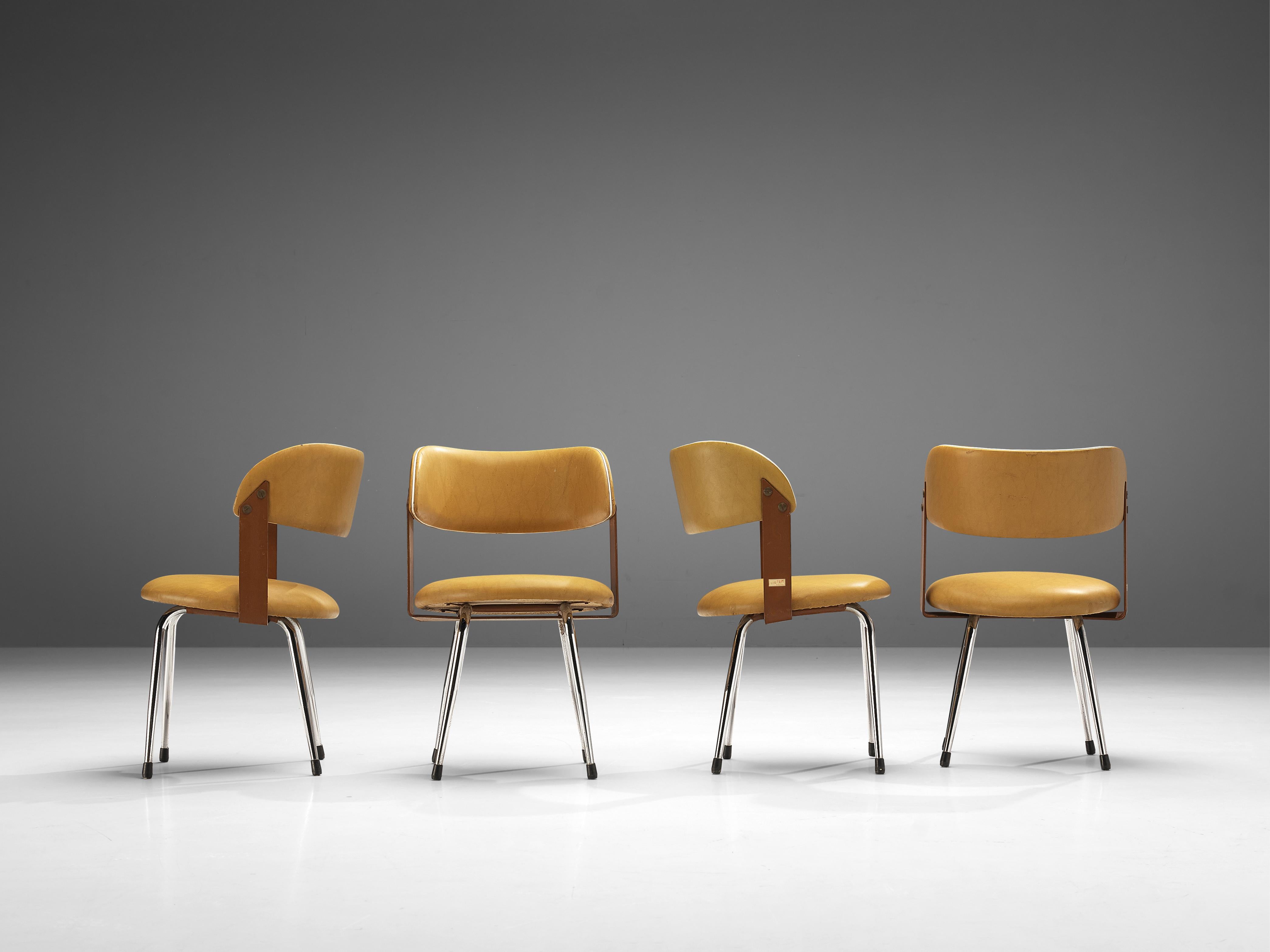 Esszimmerstühle, gelbes Kunstleder, Chrom, Stahl, Italien, 1970er 

Bequeme italienische Esszimmerstühle aus gelbem Kunstleder. Die auffällige farbige Polsterung unterstreicht die runde Sitzform und die geschwungene Rückenlehne, die den Sessel