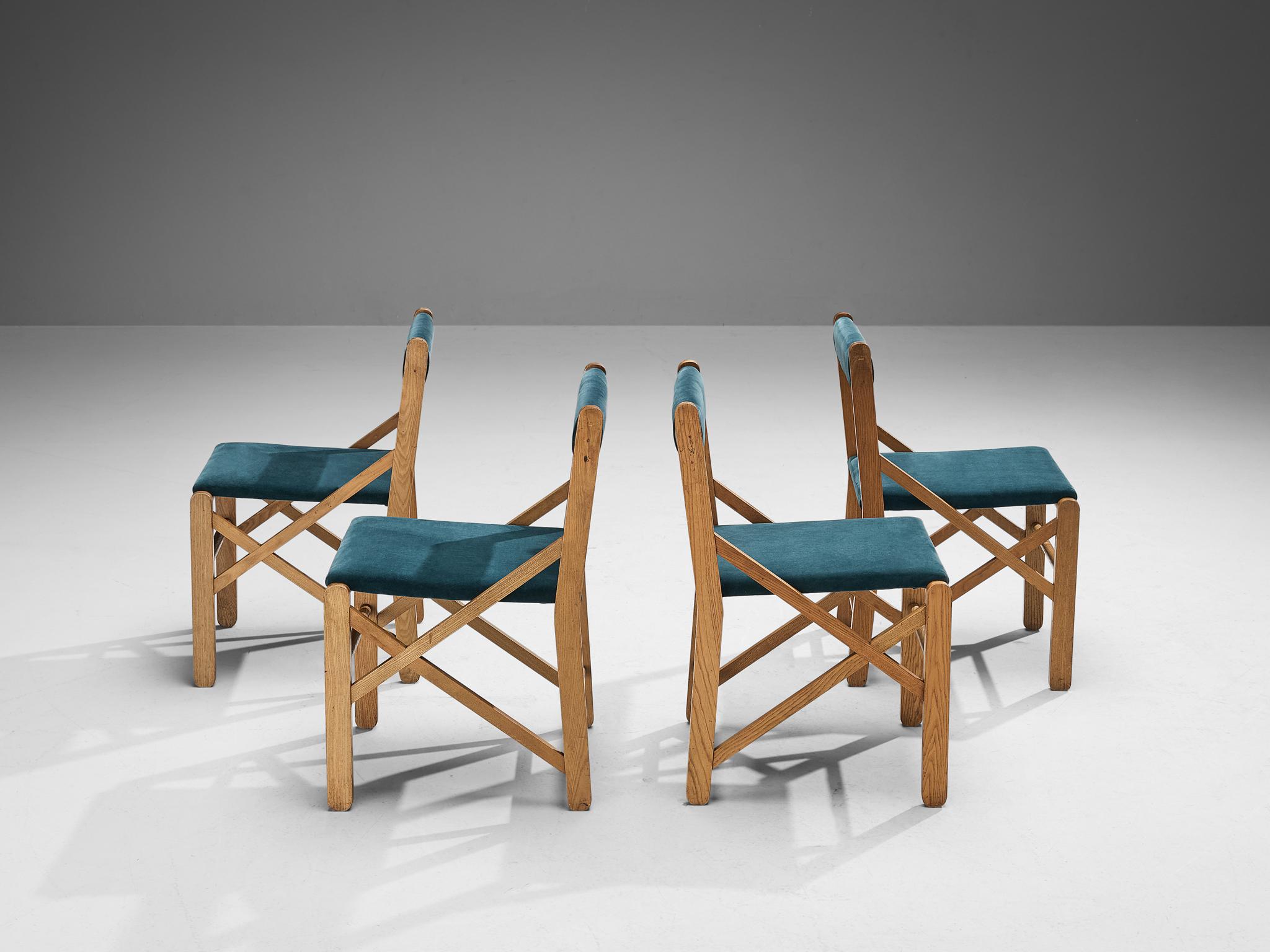 Italian Set of Four Dining Chairs With Structural Frames in Oak  For Sale 2