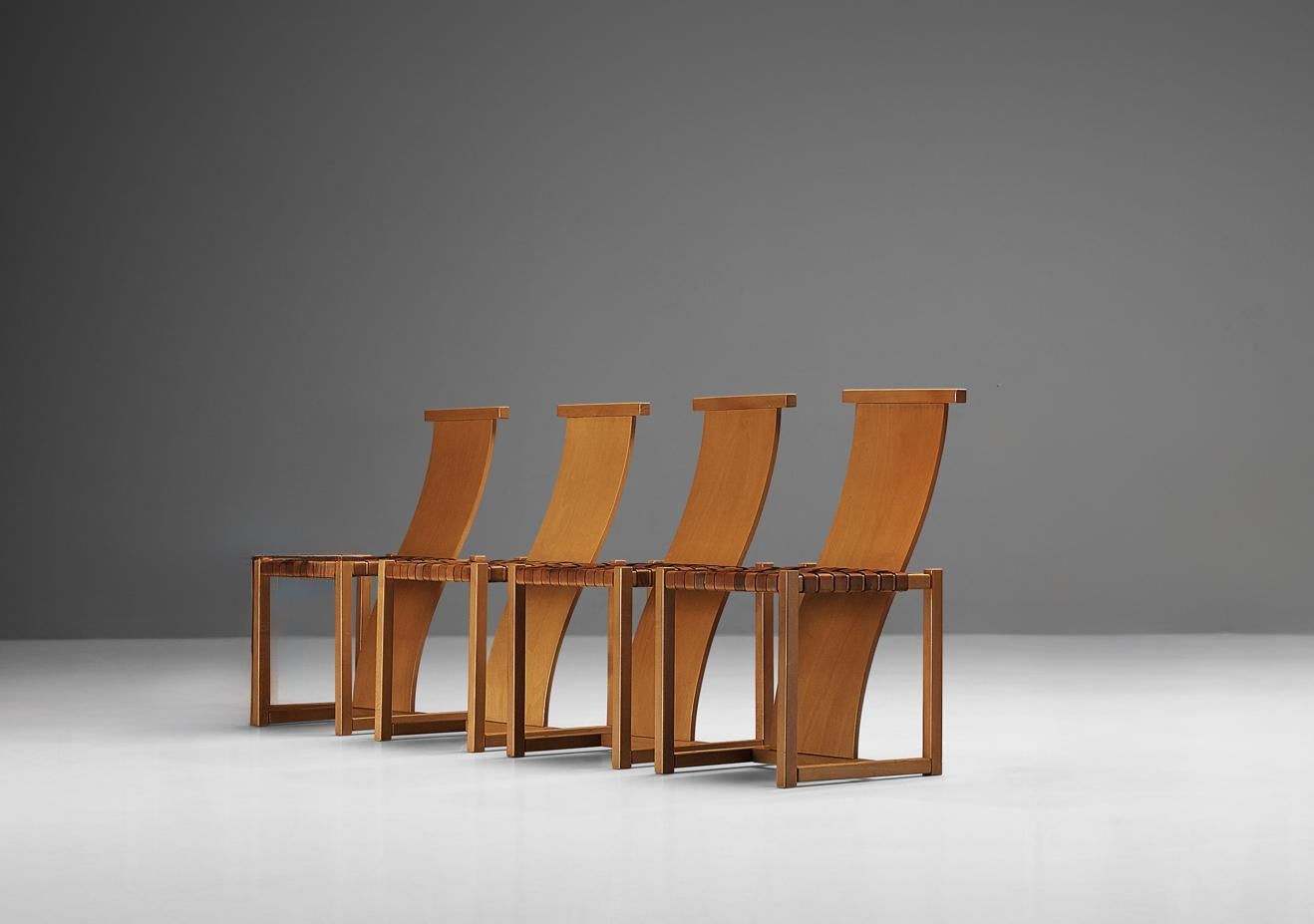 Italian Set of Four Dining Chairs with Woven Leather Seats In Good Condition In Waalwijk, NL