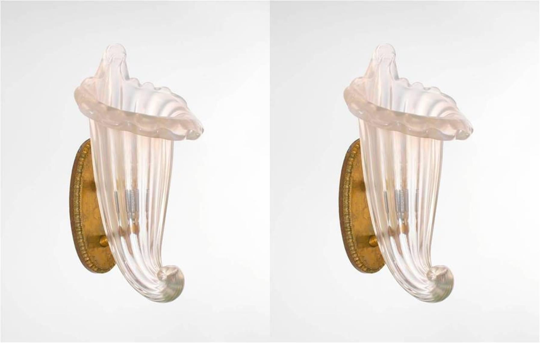 Set of four Murano Glass Seashell sconces Iridescent color in brass frame  1980s In Excellent Condition For Sale In Villaverla, IT