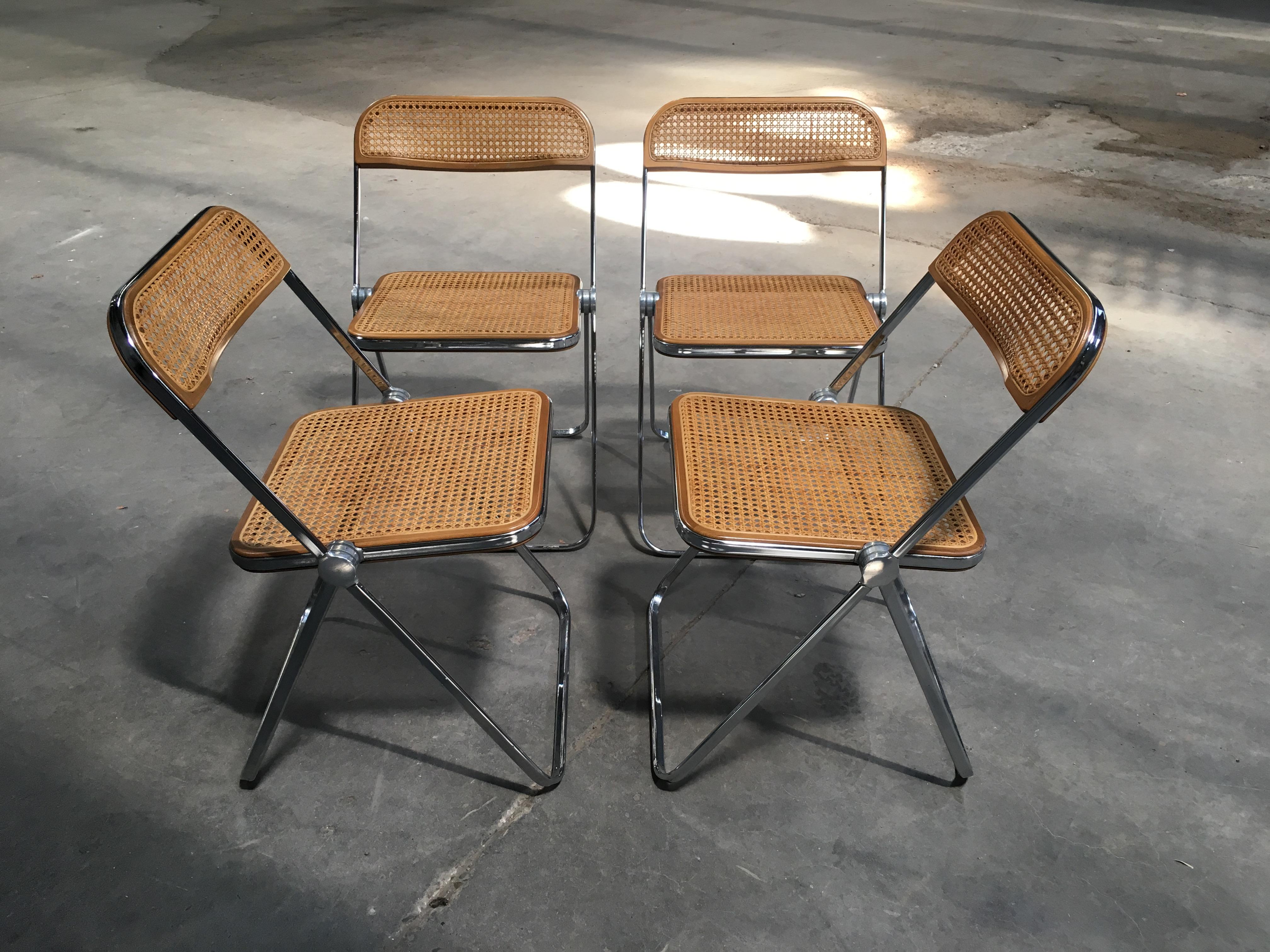 Mid-Century Modern Italian Set of Four Woven Wicker and Wood Giancarlo Piretti 'Plia' Chairs