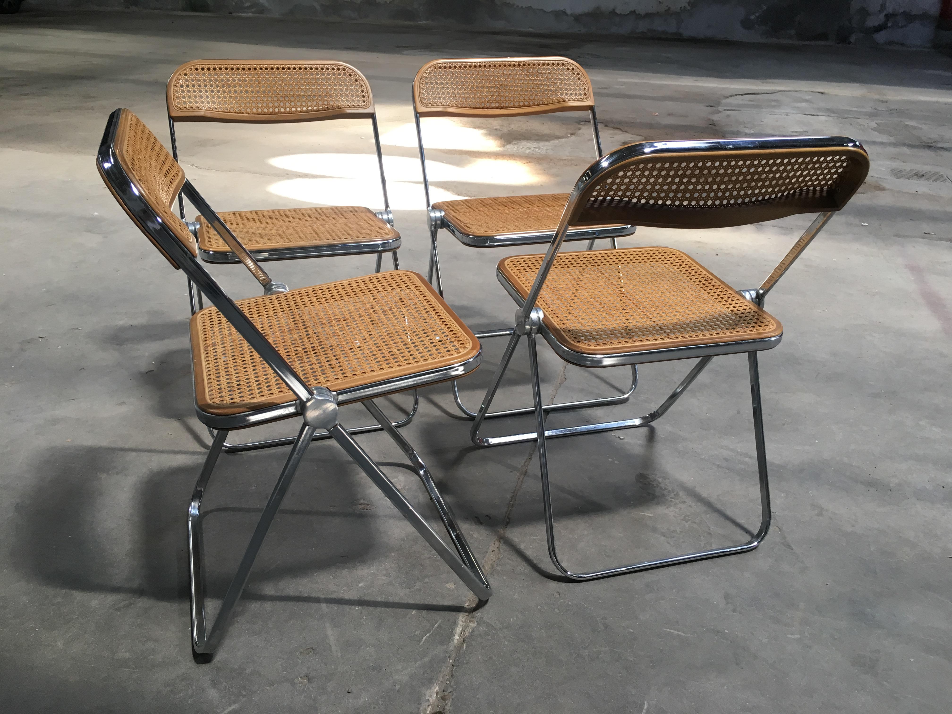 Italian Set of Four Woven Wicker and Wood Giancarlo Piretti 'Plia' Chairs 1