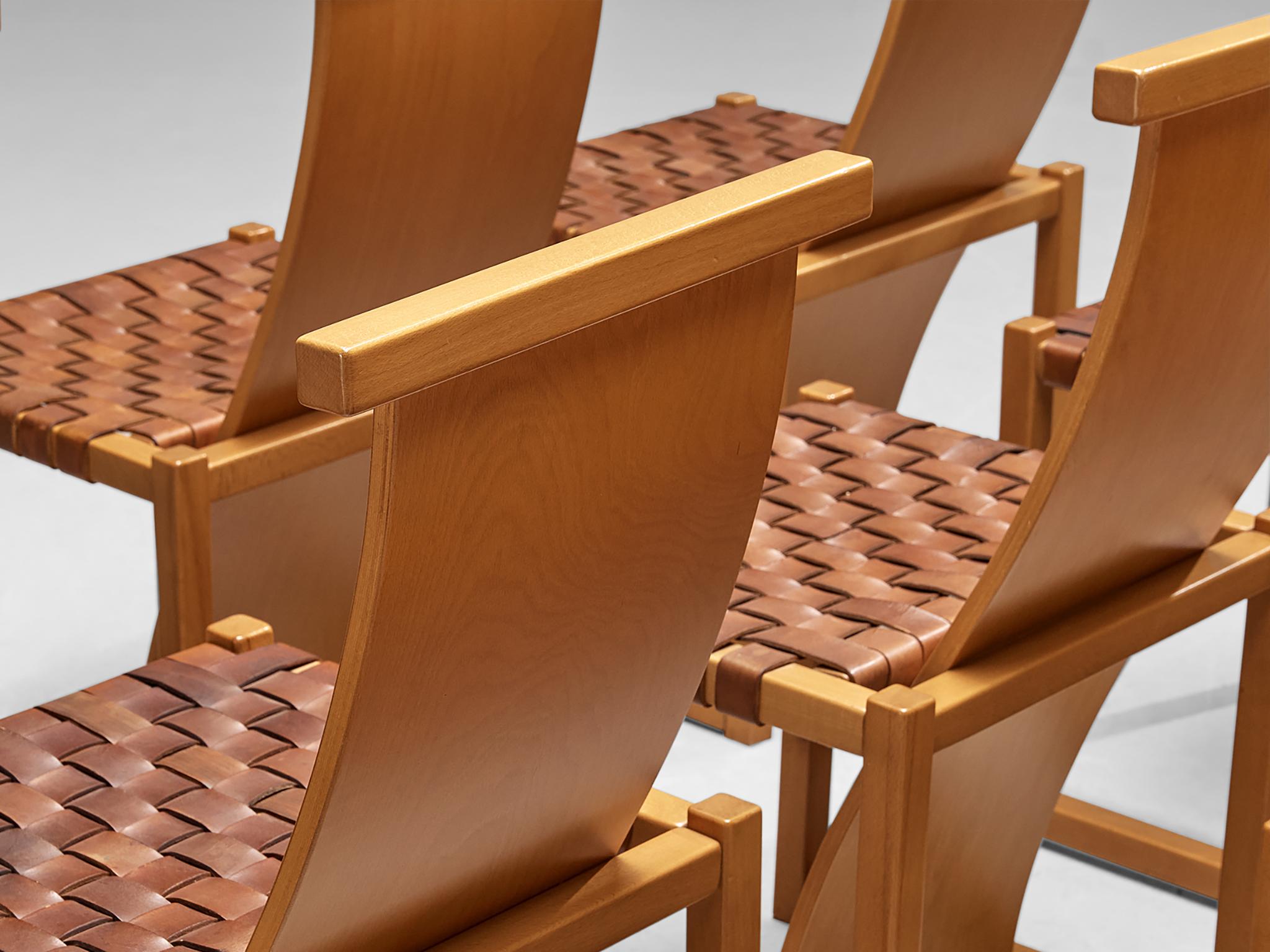 Italian Set of Six Dining Chairs with Woven Leather Seats For Sale 1