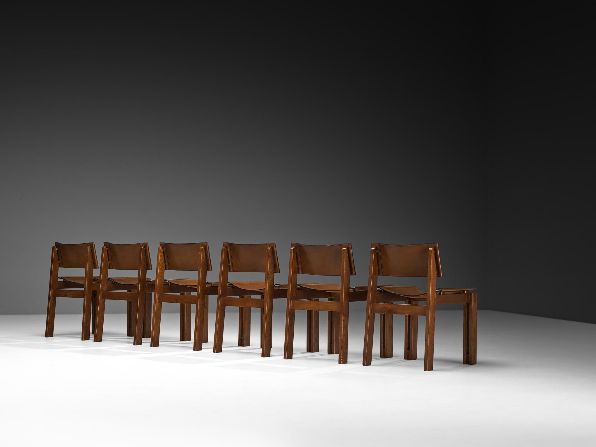Conjunto italiano de seis sillas de comedor de mediados de siglo en fresno y cuero en Bueno estado para la venta en Waalwijk, NL
