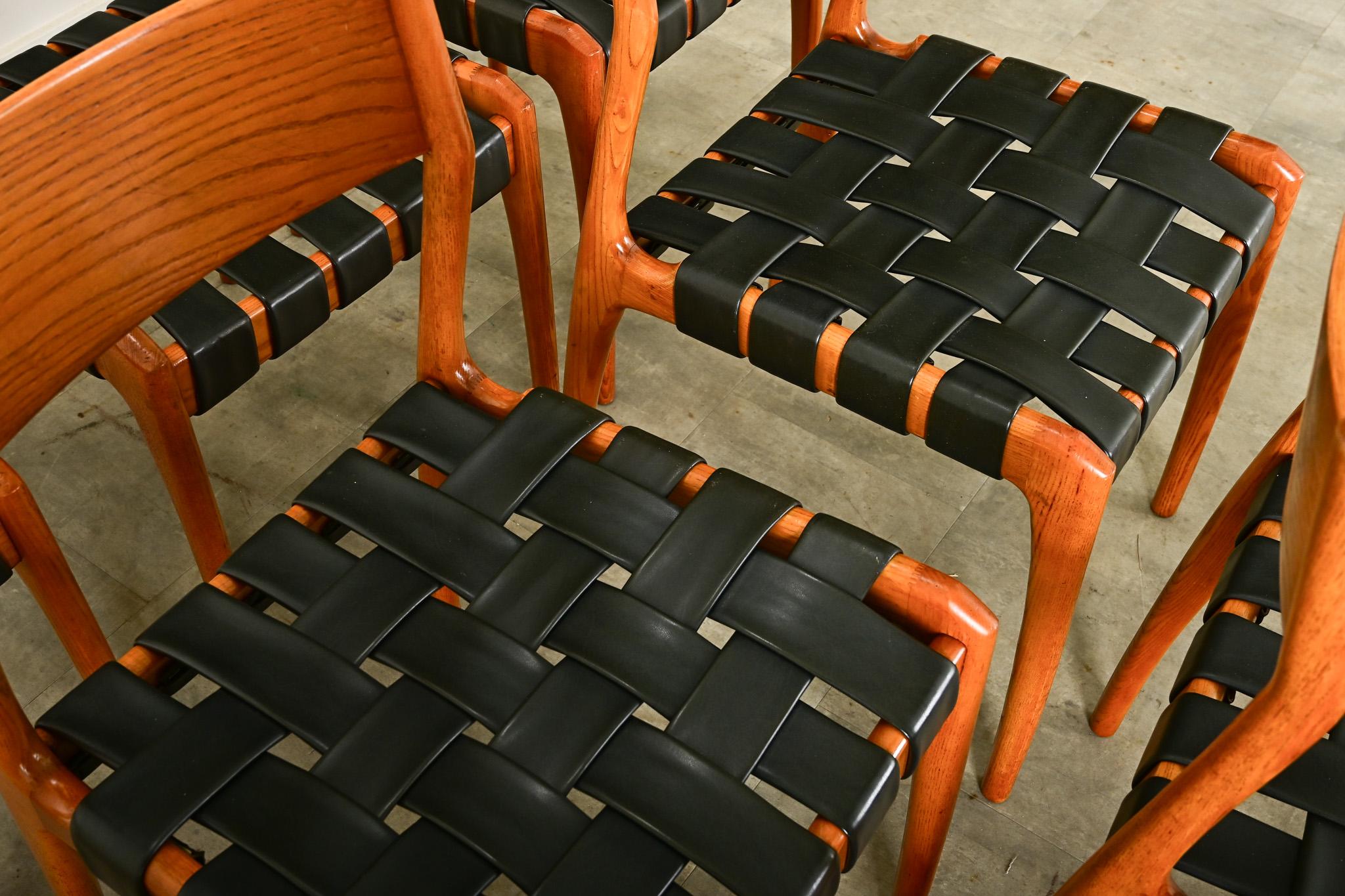 Ensemble italien de six chaises de salle à manger du siècle dernier Bon état - En vente à Baton Rouge, LA