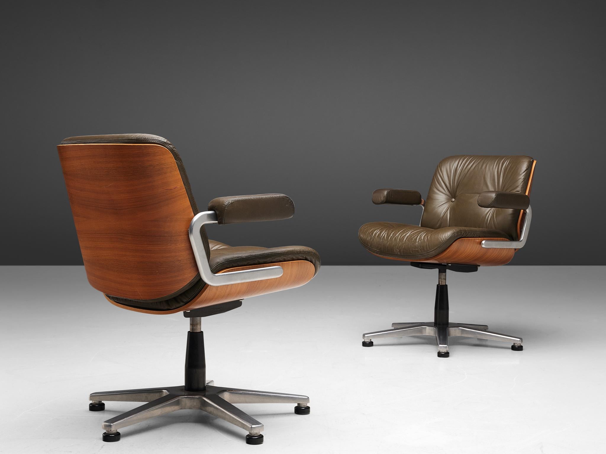 Late 20th Century Italian Set of Ten Conference Swivel Chairs in Leather and Walnut, 1970s
