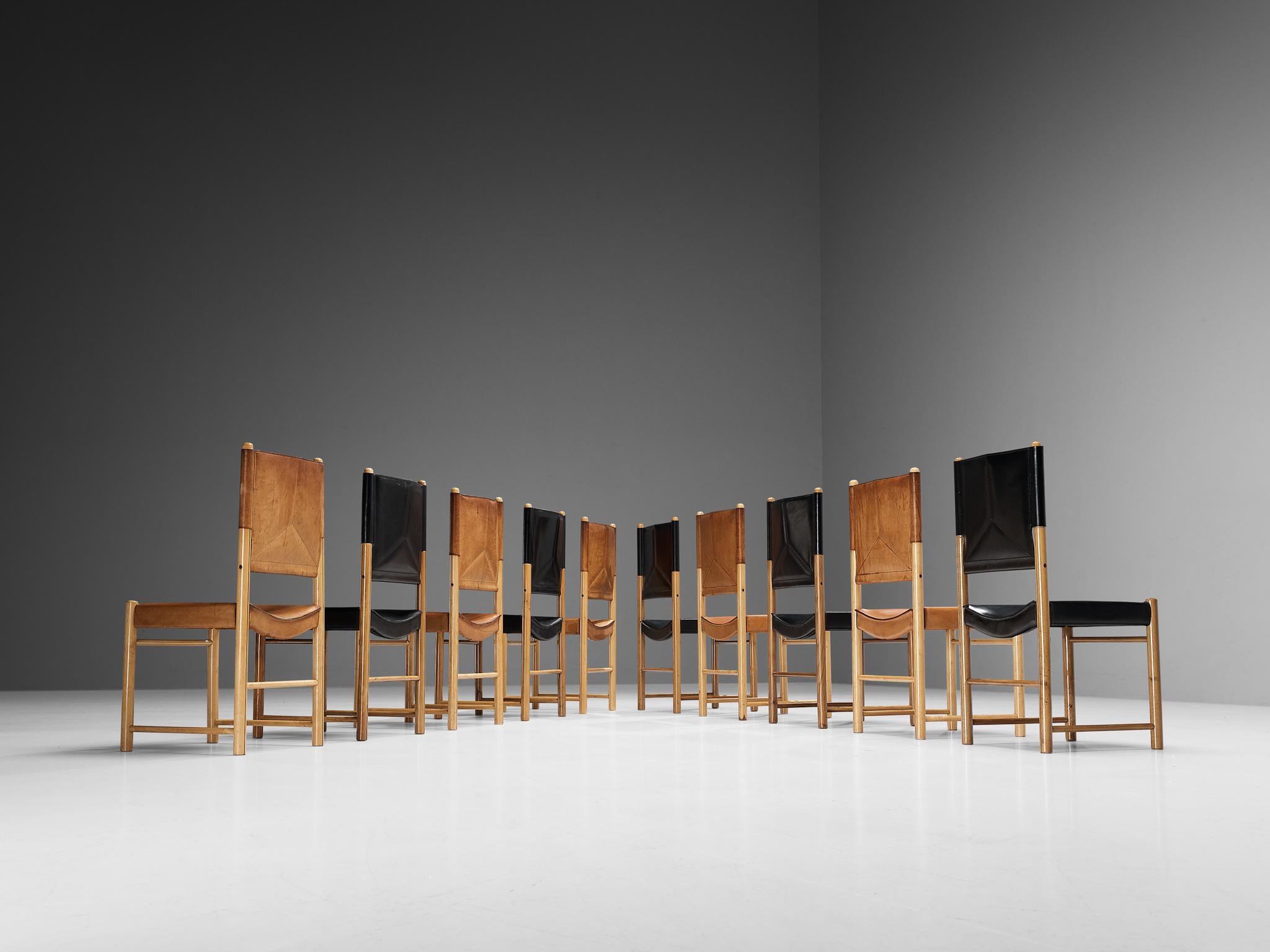 Cuir Ensemble italien de dix chaises de salle à manger en cuir noir et cognac en vente