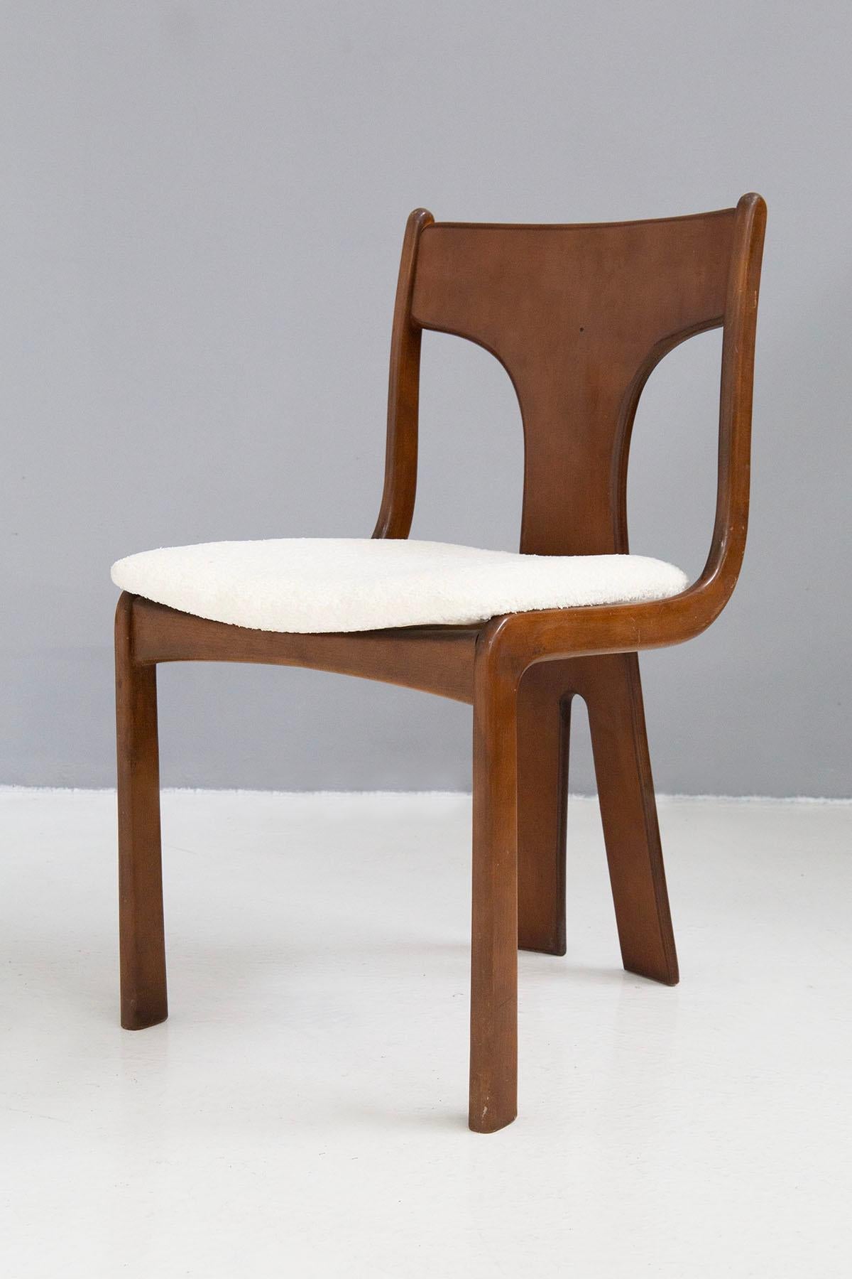 Italian Set of Ten Sculptural Dining Chairs in White Bouclè Upholstery 5