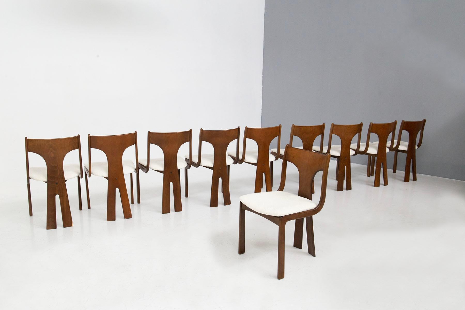 Mid-Century Modern Italian Set of Ten Sculptural Dining Chairs in White Bouclè Upholstery