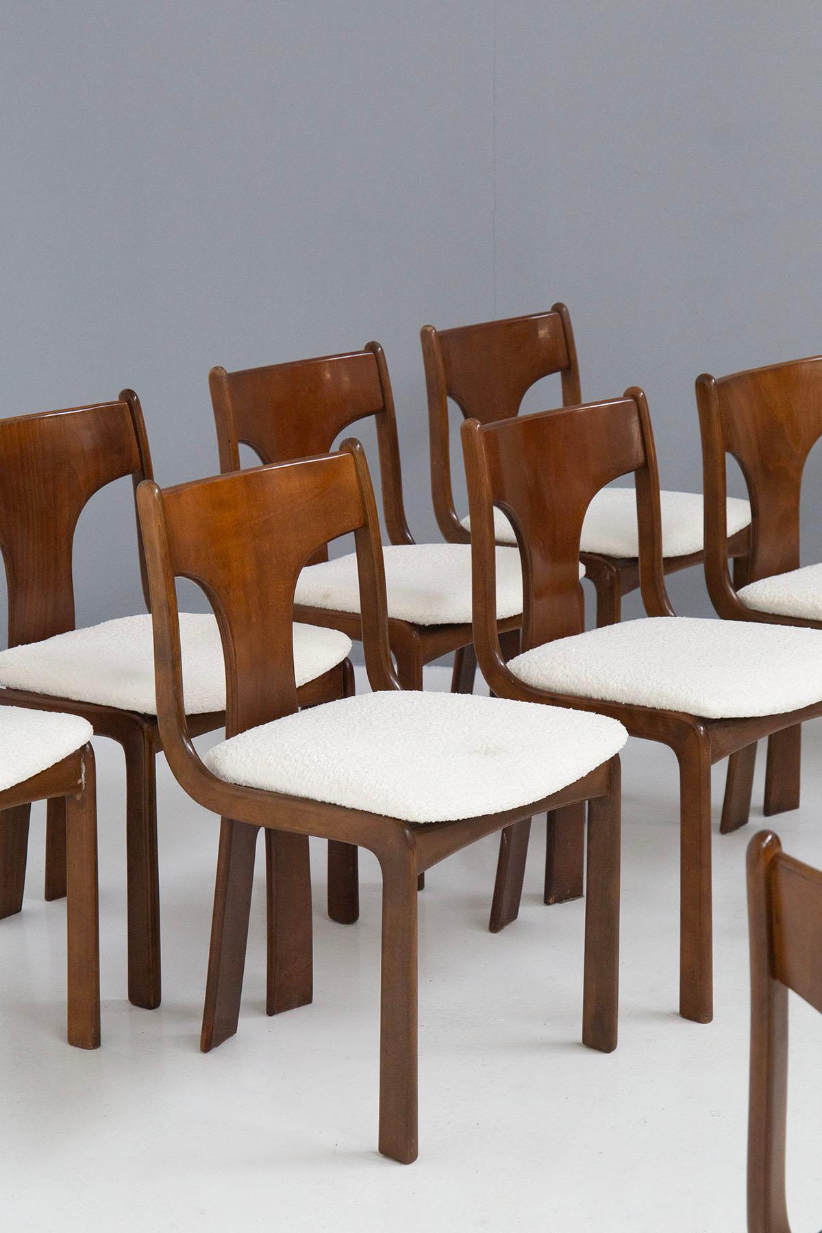 Mid-20th Century Italian Set of Ten Sculptural Dining Chairs in White Bouclè Upholstery