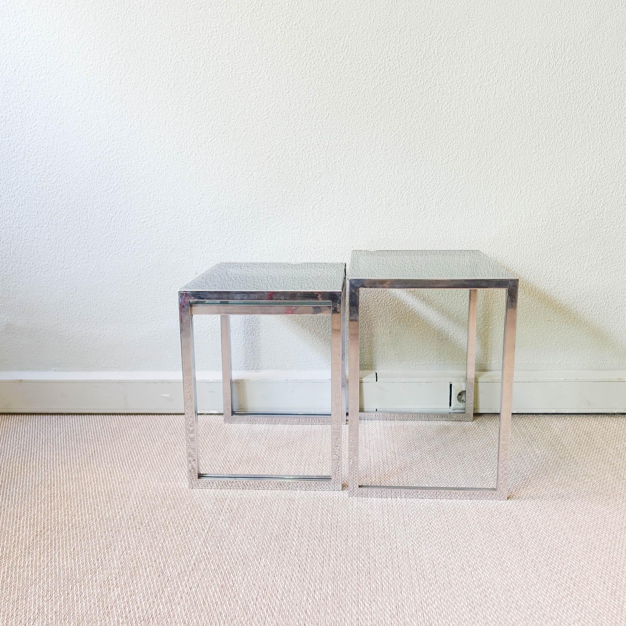 Italian Set of Three Nesting Tables, 1970s For Sale 1