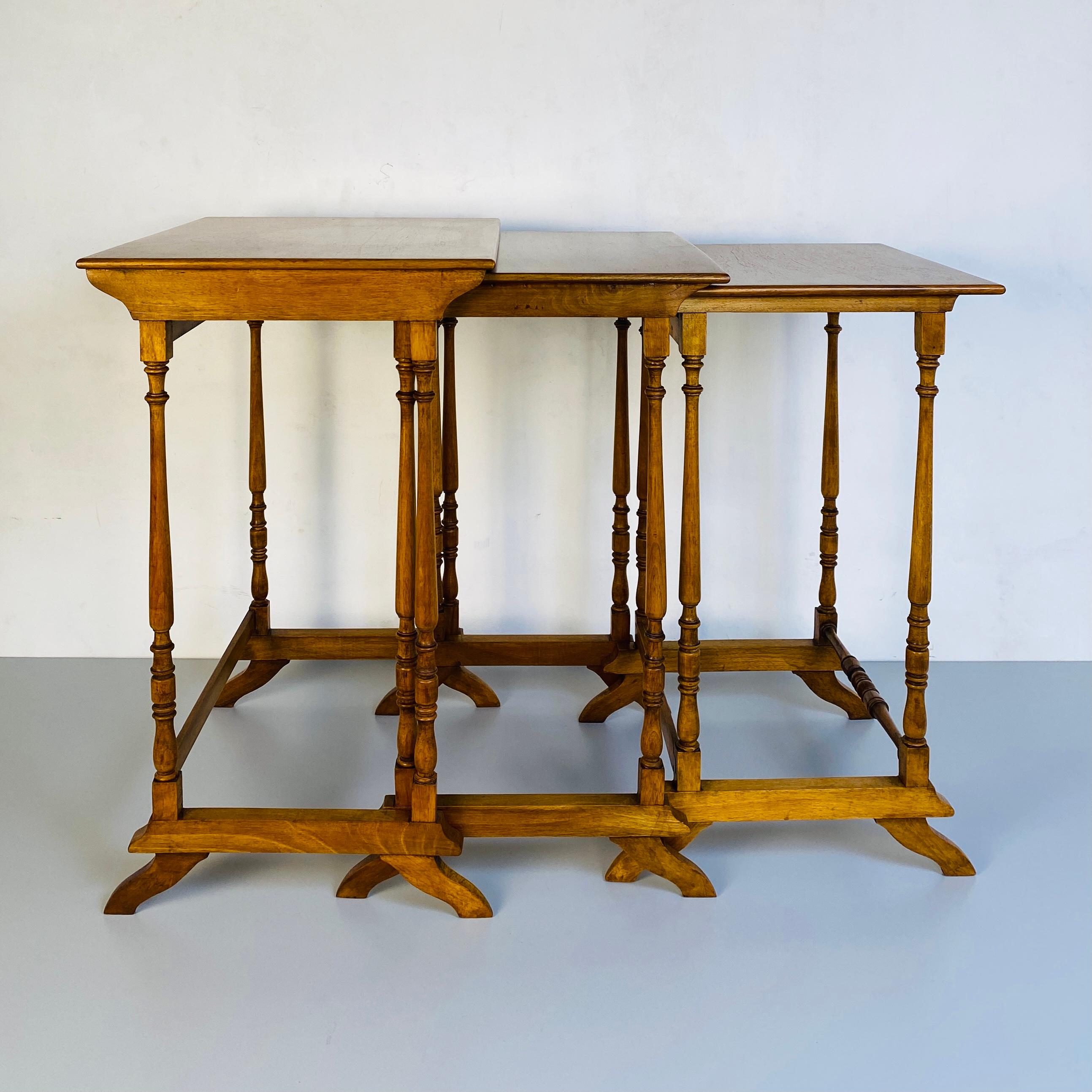 Italian Set of Three Rectangular Light Wood Tables with Shapely Legs, 1900s 3