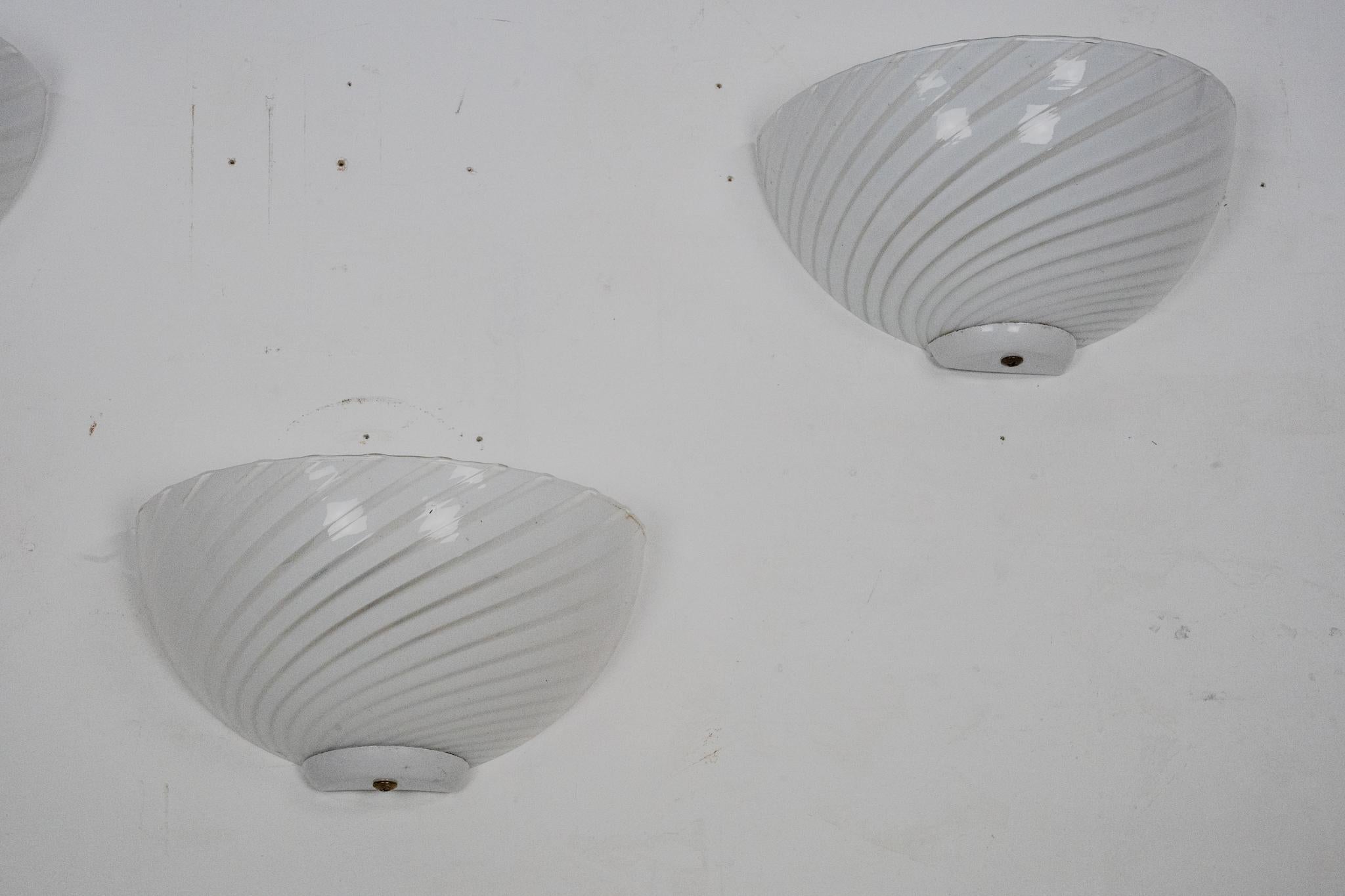 Set di tre applique in vetro di Murano a righe in stile Venini. Italia anni '70 in vendita 4