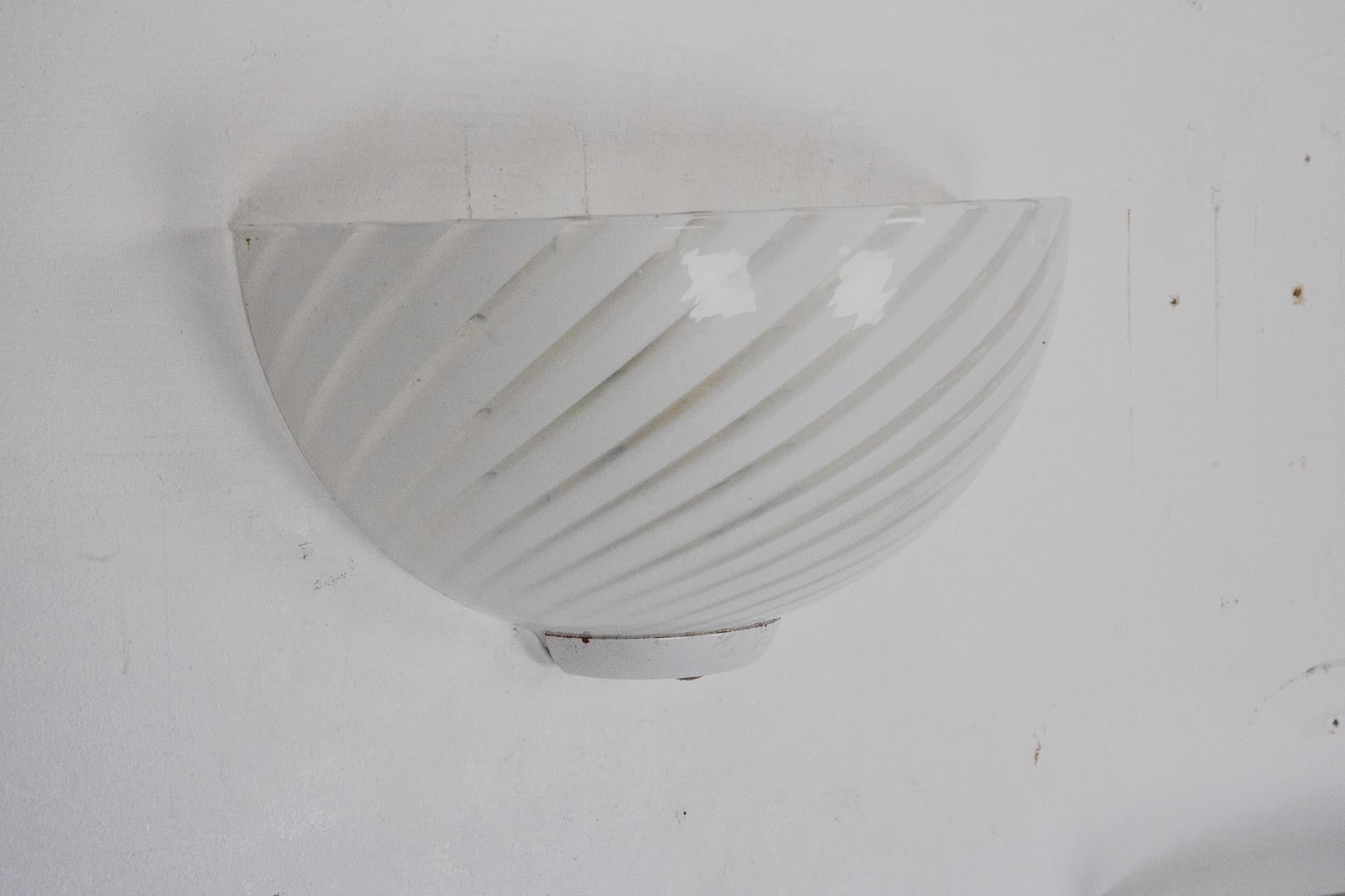 Vetro di Murano Set di tre applique in vetro di Murano a righe in stile Venini. Italia anni '70 in vendita