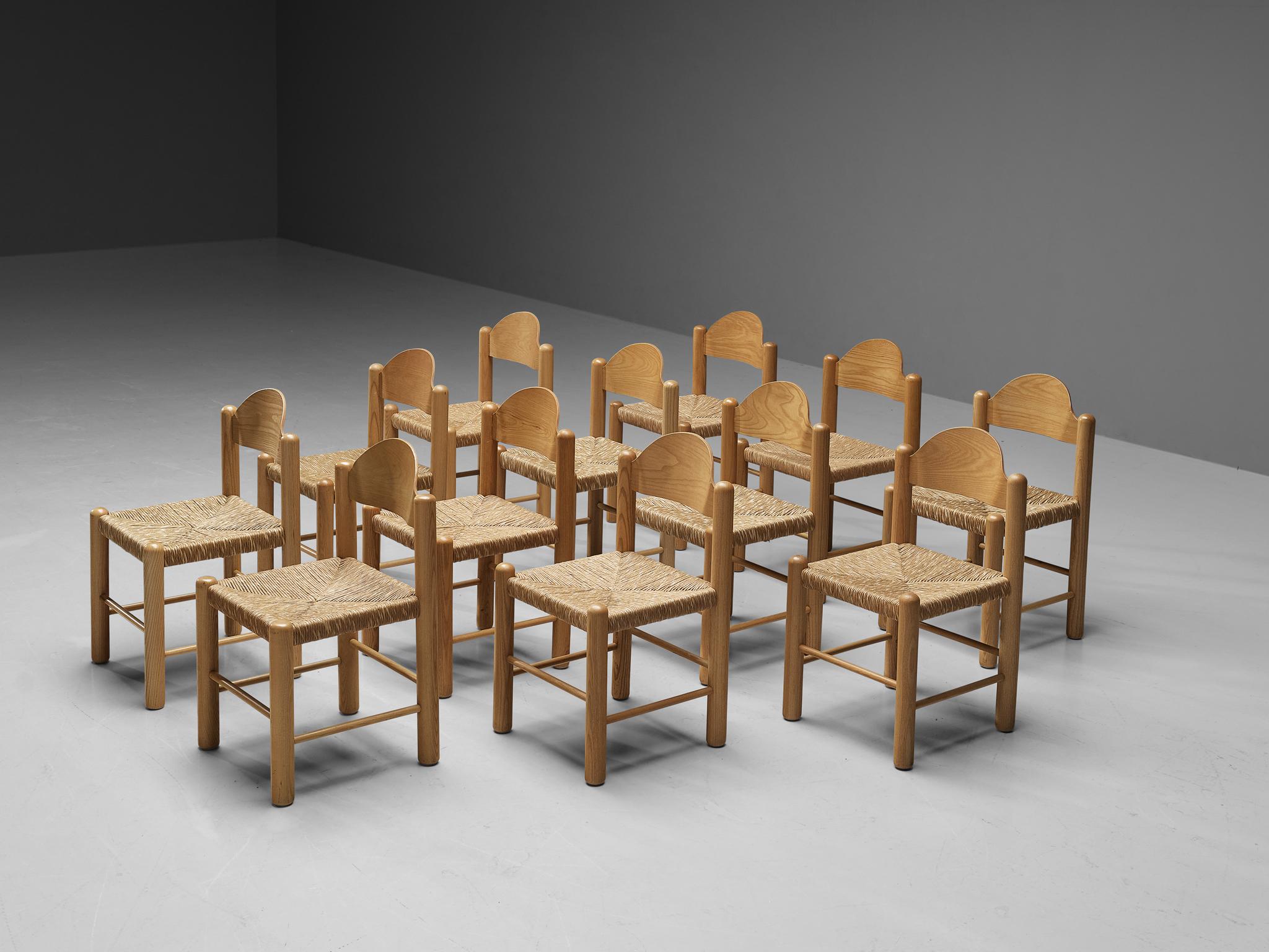 Italian Set of Twelve Dining Chairs in Ash with Rush Seats  For Sale 1