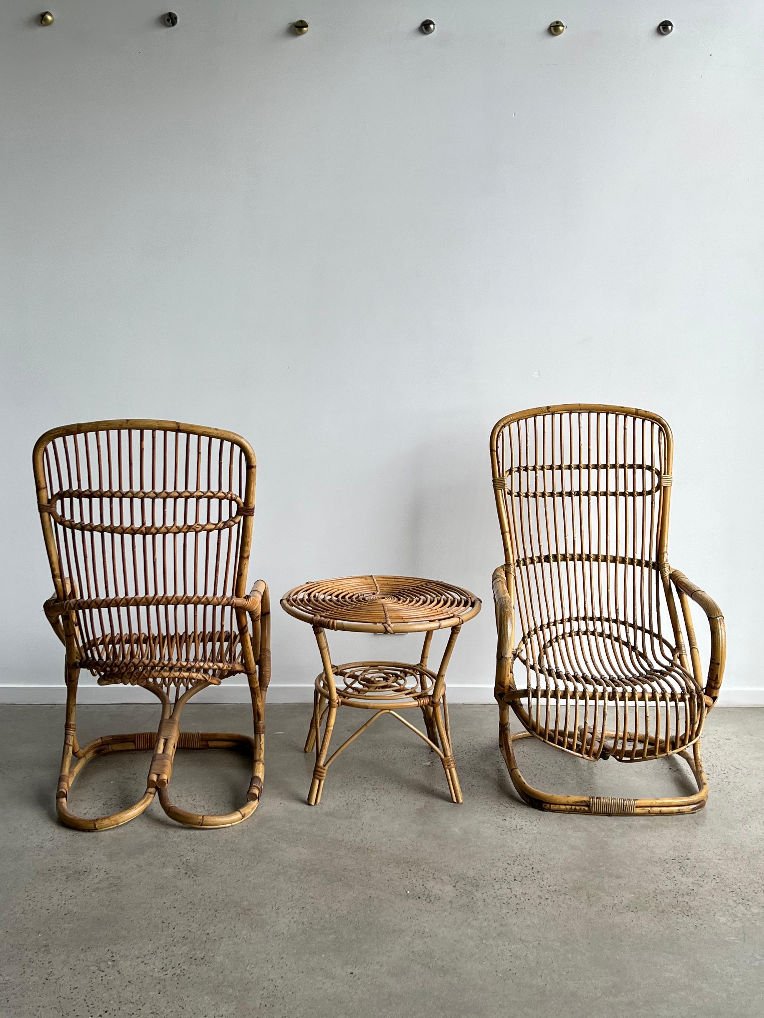 Mid-20th Century Italian Set of Two Chairs and One Side Table in Bamboo by Tito Agnoli 1960s