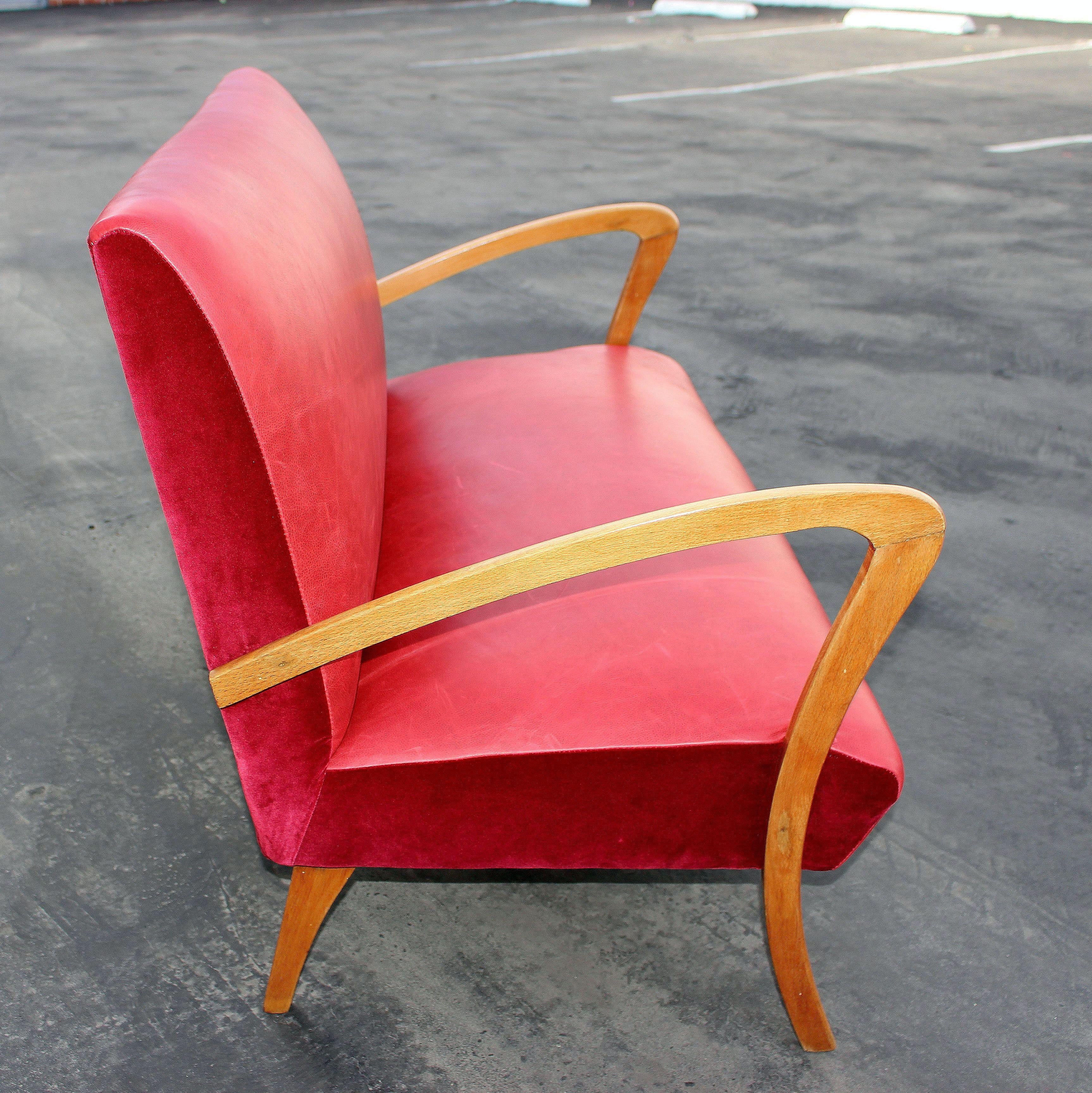 Italian Settee in Style of Paolo Buffa In Good Condition For Sale In Los Angeles, CA