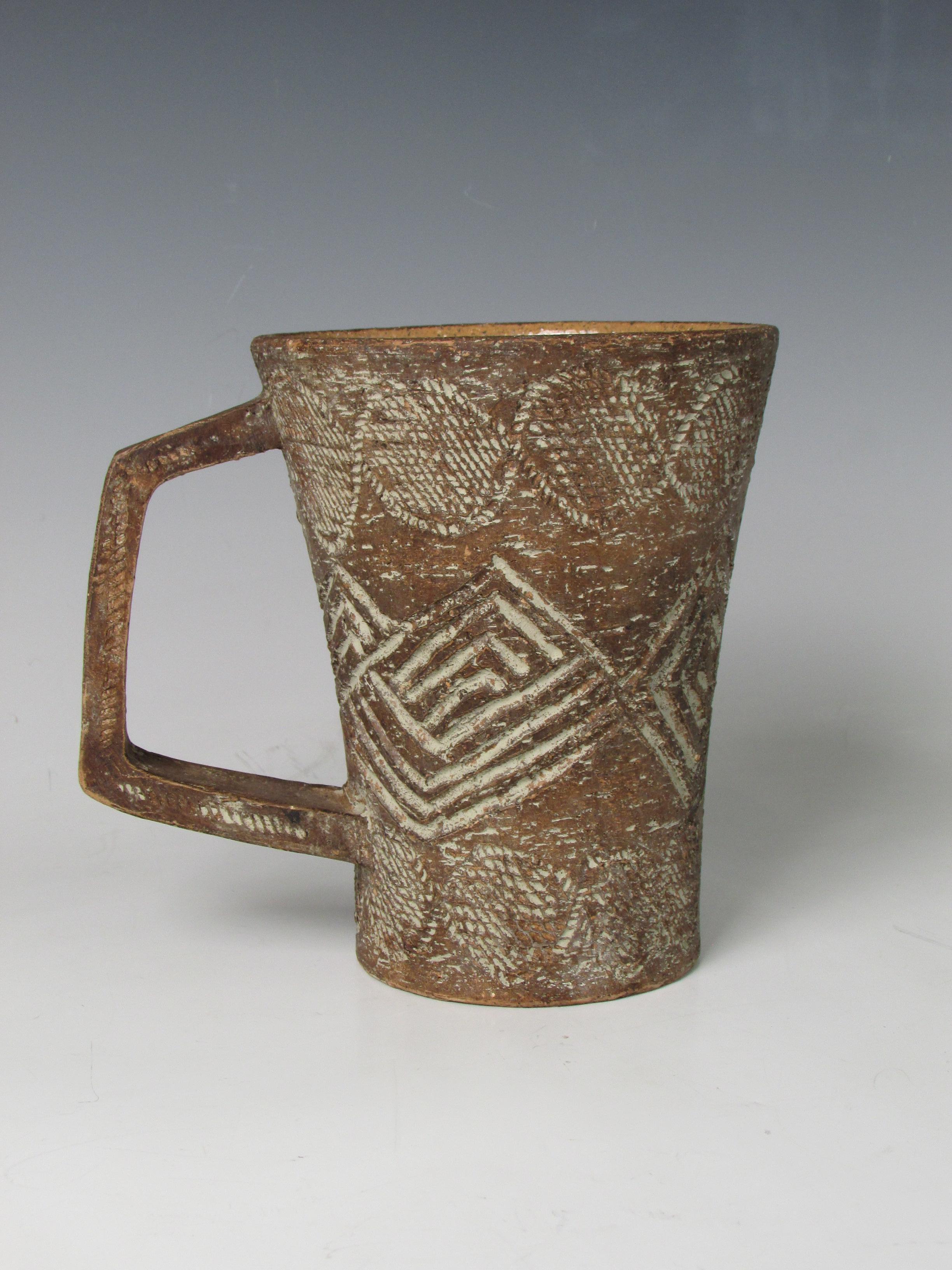Italian Sgraffito Redware Pottery Pitcher In Good Condition In Ferndale, MI