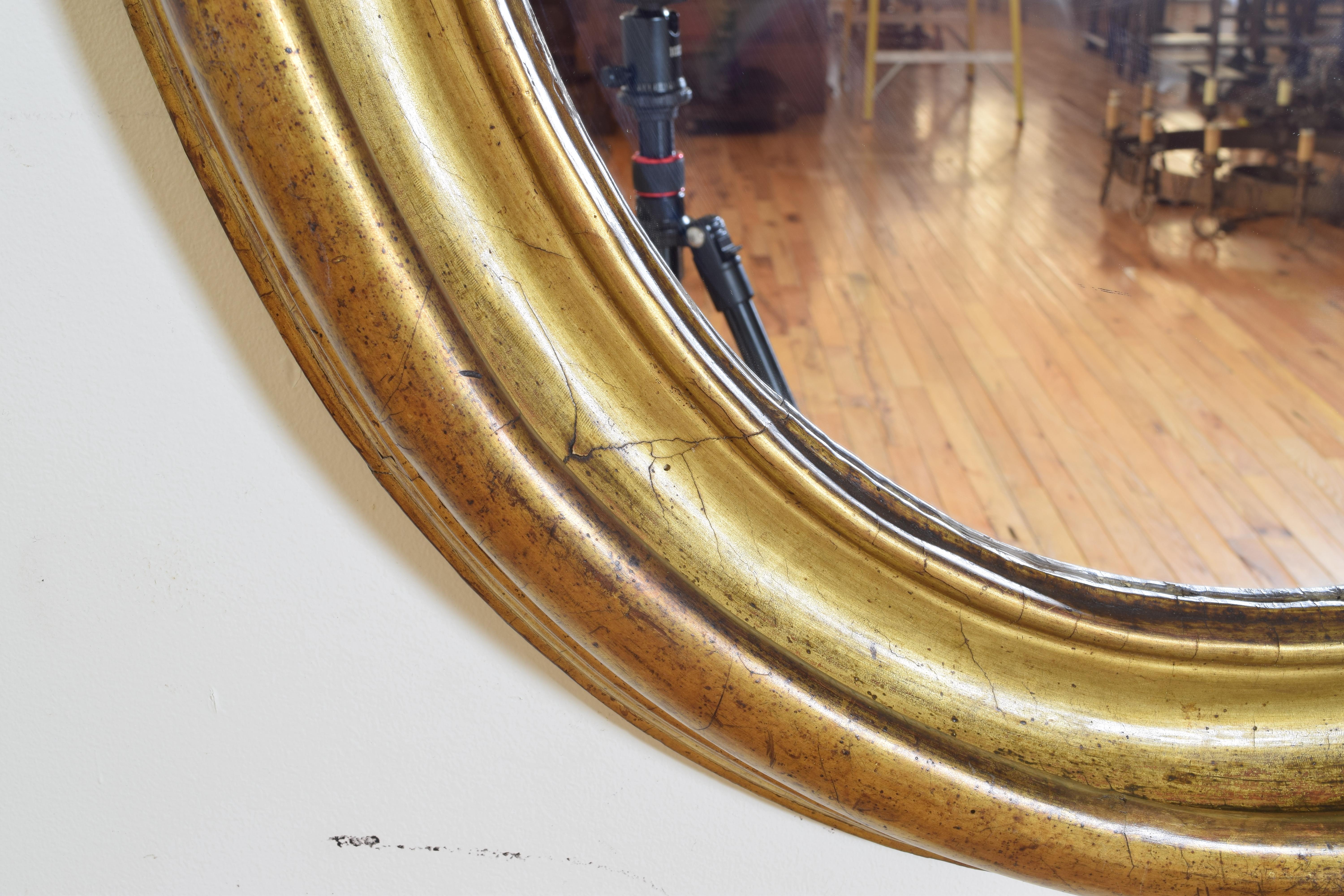 Italian Shaped Giltwood Oval Mirror, Early 18th Century 1