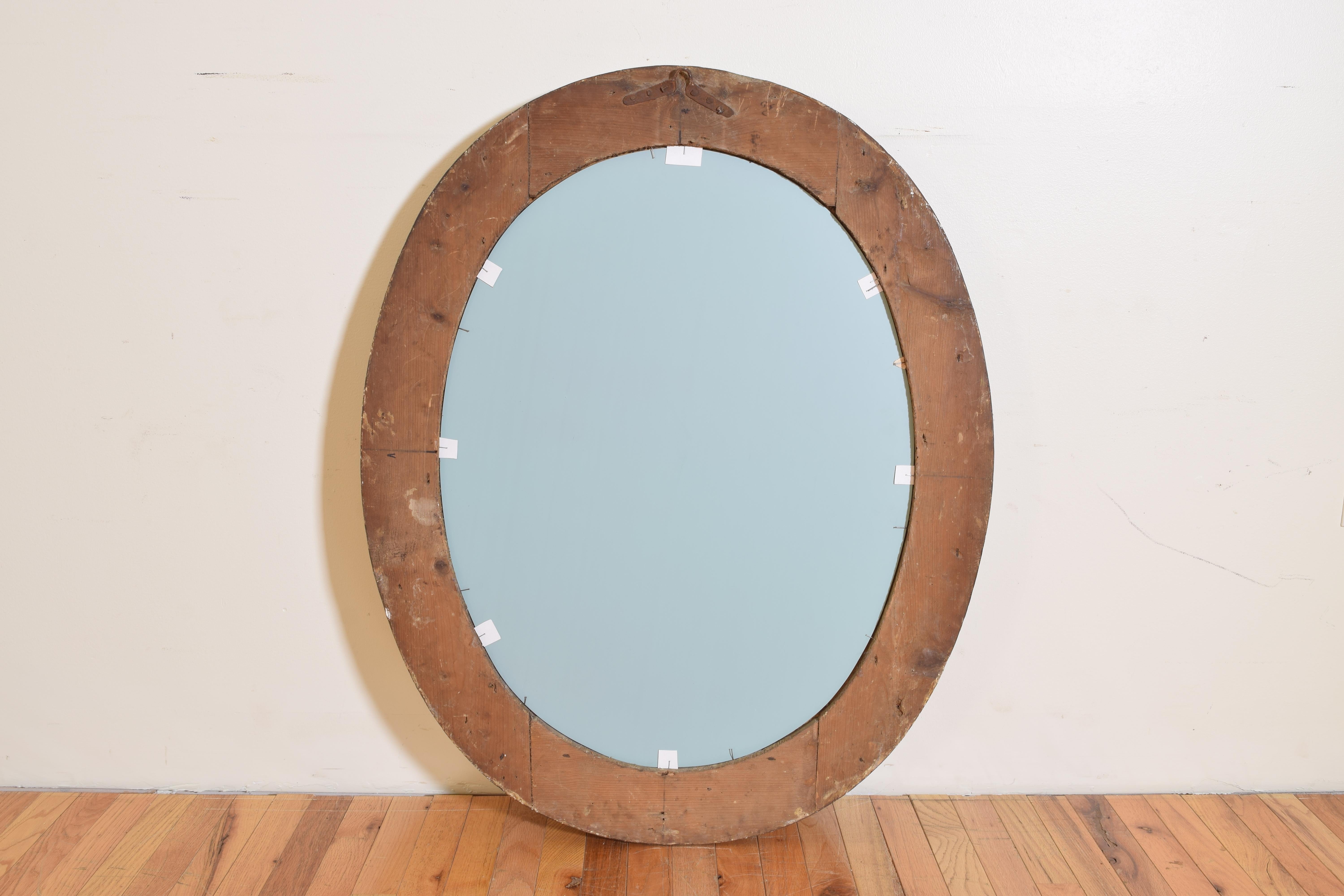 Italian Shaped Giltwood Oval Mirror, Early 18th Century 3