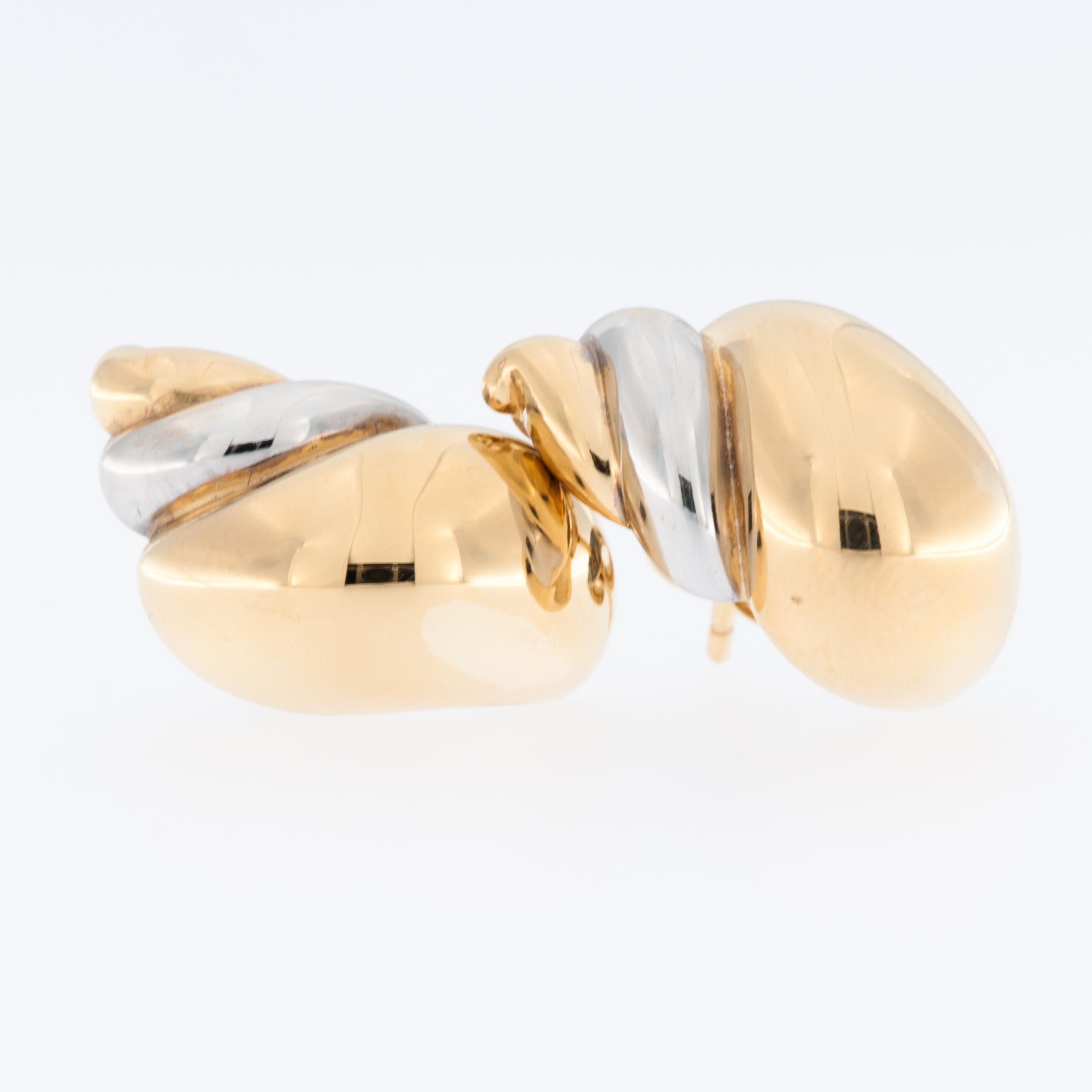 Modern Italian Shell Earrings 18kt Yellow and White Gold For Sale