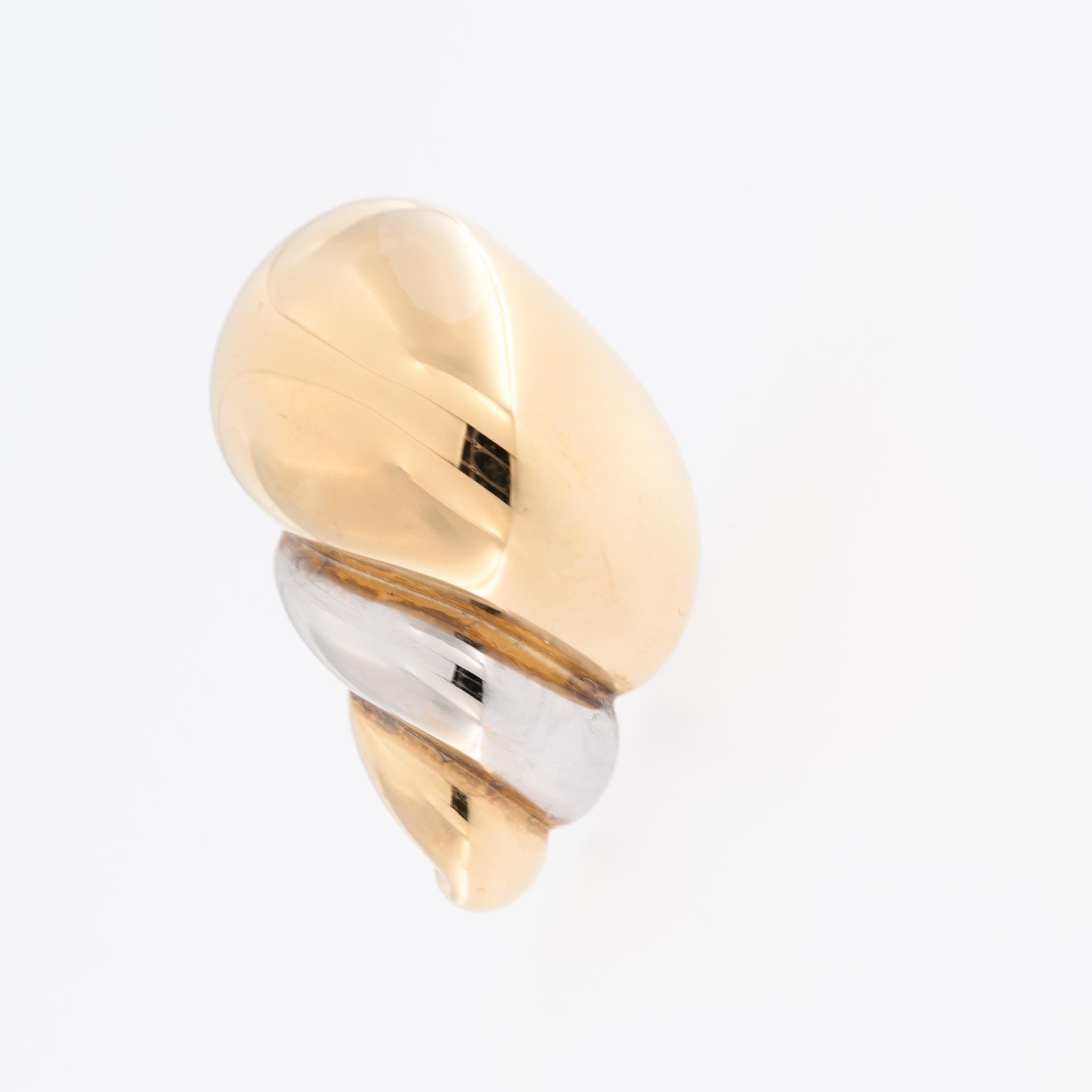 Italienische Muschel-Ohrringe 18kt Gelb- und Weißgold im Zustand „Gut“ im Angebot in Esch sur Alzette, Esch-sur-Alzette