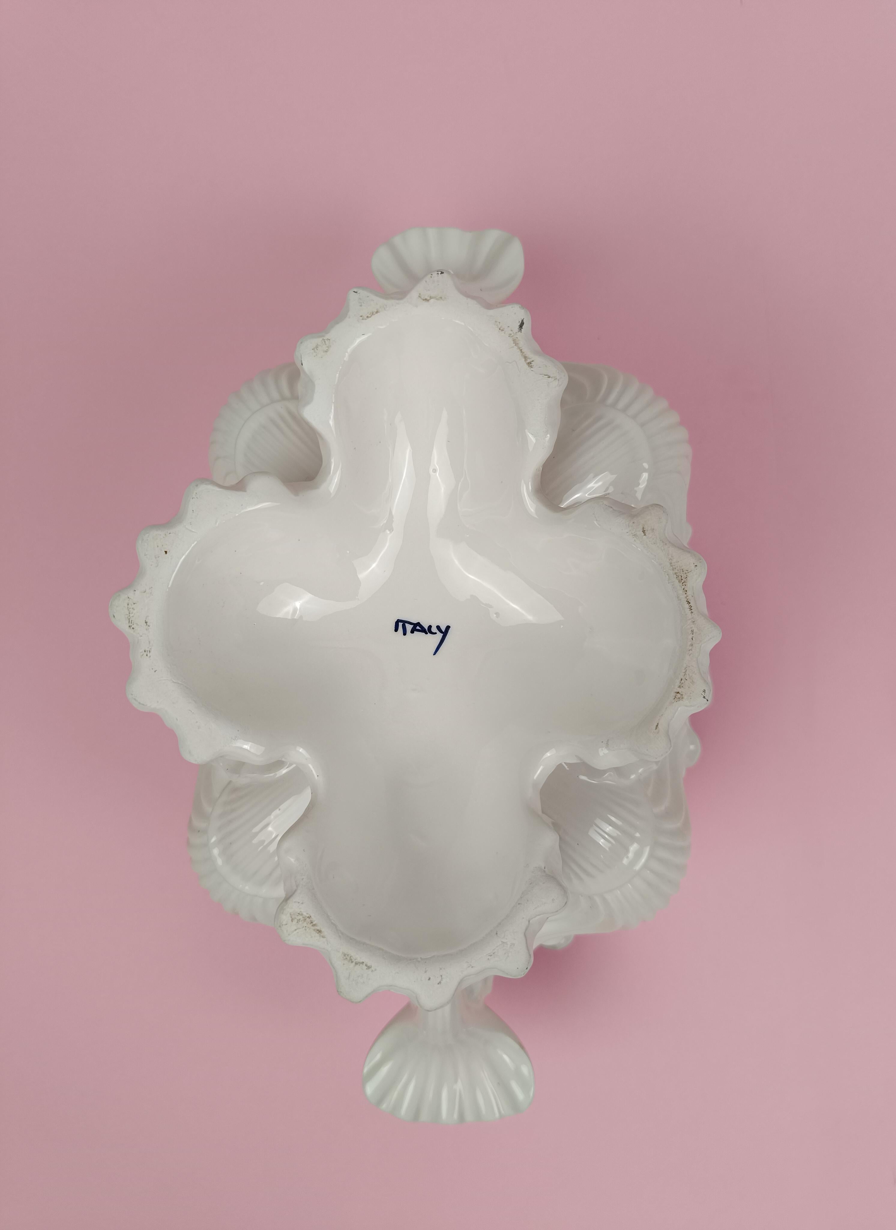 Soupières italiennes avec 4 bols en céramique émaillée blanche de style rococo en vente 7