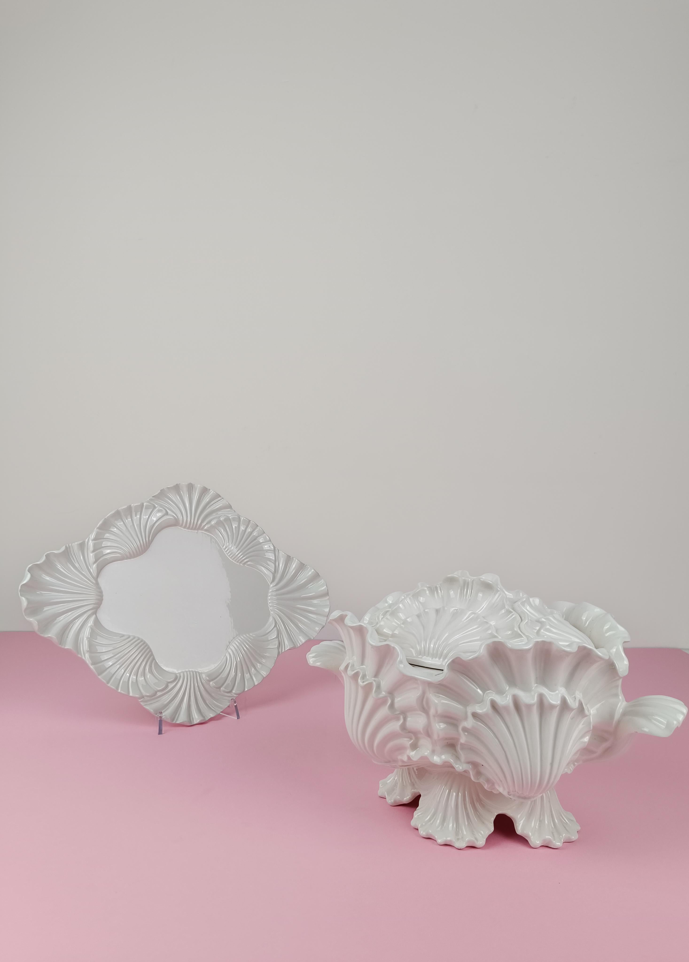Céramique Soupières italiennes avec 4 bols en céramique émaillée blanche de style rococo en vente