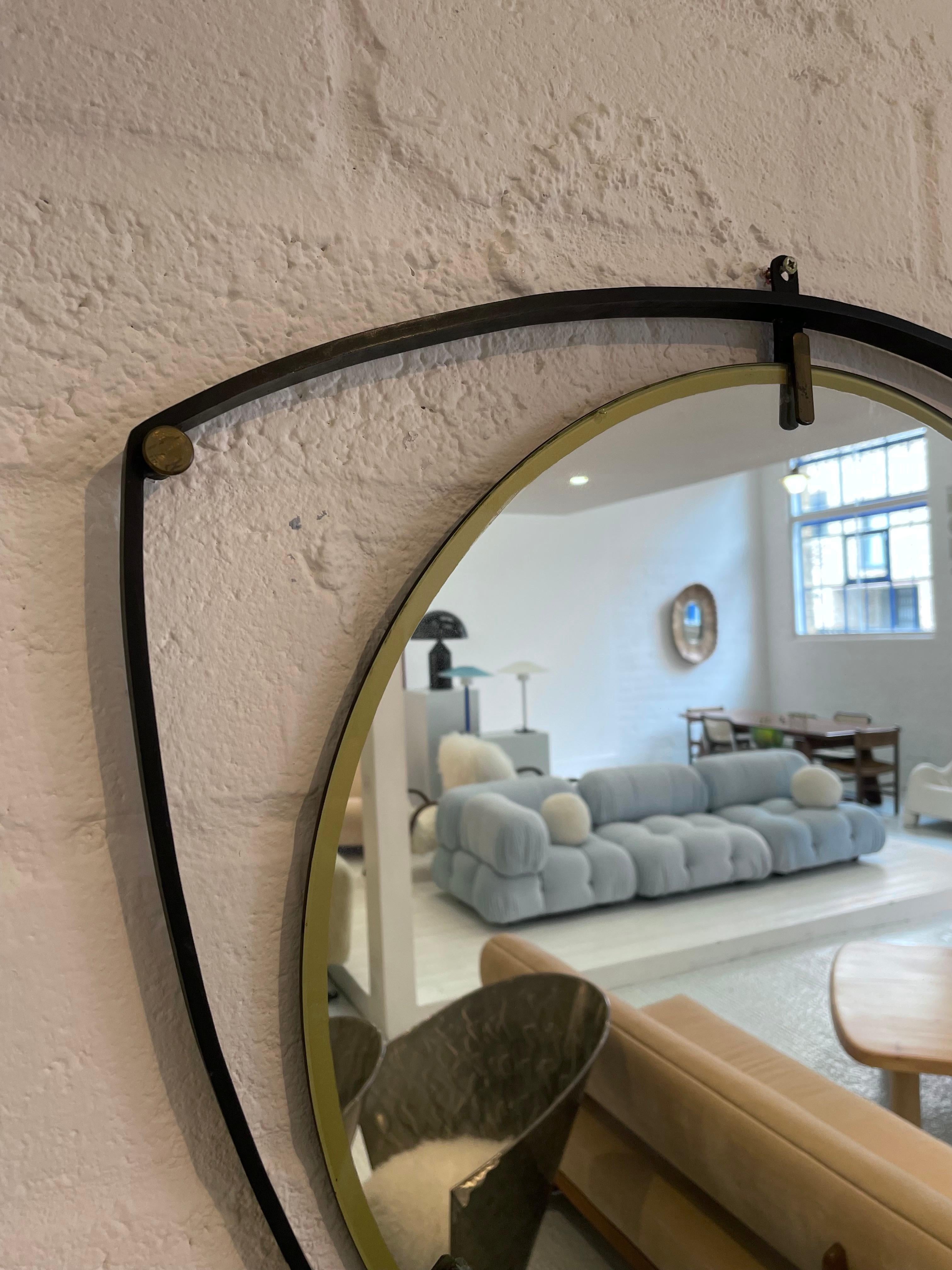 Italian Shield Wall Mirror In Good Condition For Sale In London, England