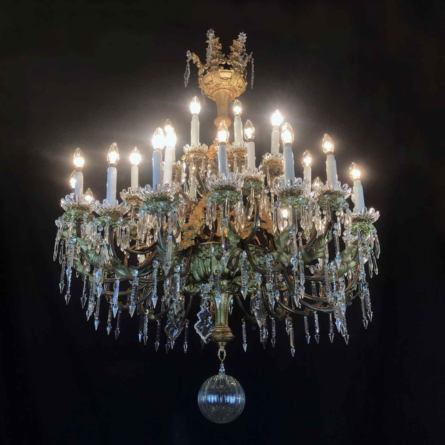 Faceted Italian Sicilian 19th Century Large Chandelier Gilt Brass Crystal Thirtysix-Arm