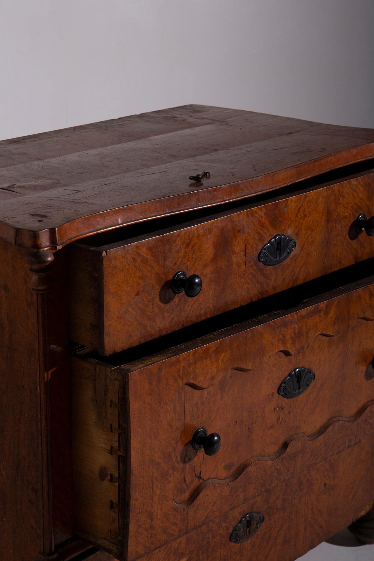 Italian Sicilian wood briar Italian chest of drawers late 1800s For Sale 5