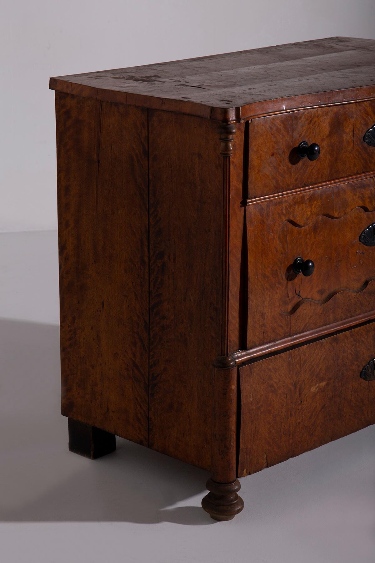 Italian Sicilian wood briar Italian chest of drawers late 1800s For Sale 3
