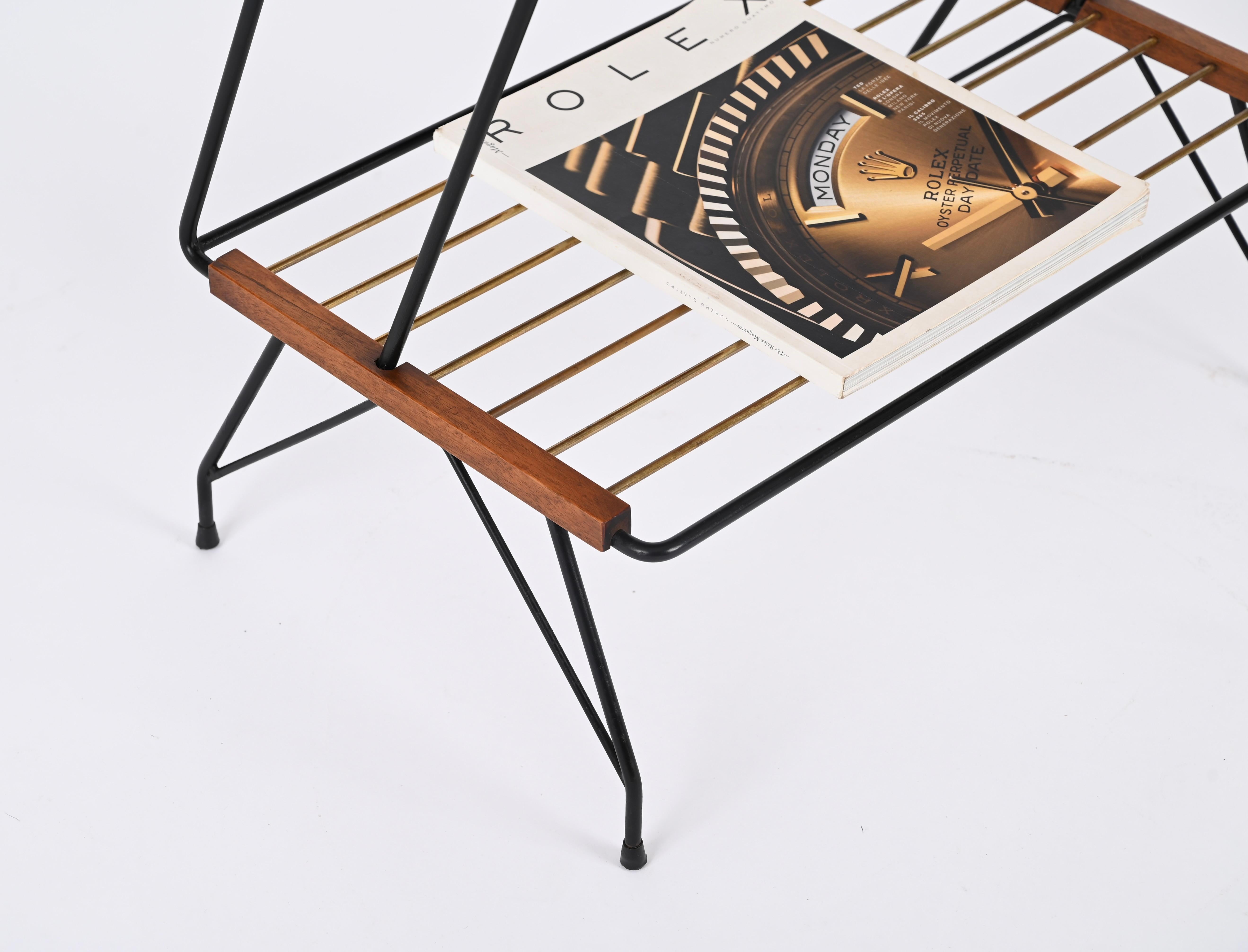Italian Side or Coffee Table with Brass Magazine Rack by Mobili Pizzetti, 1950s For Sale 5