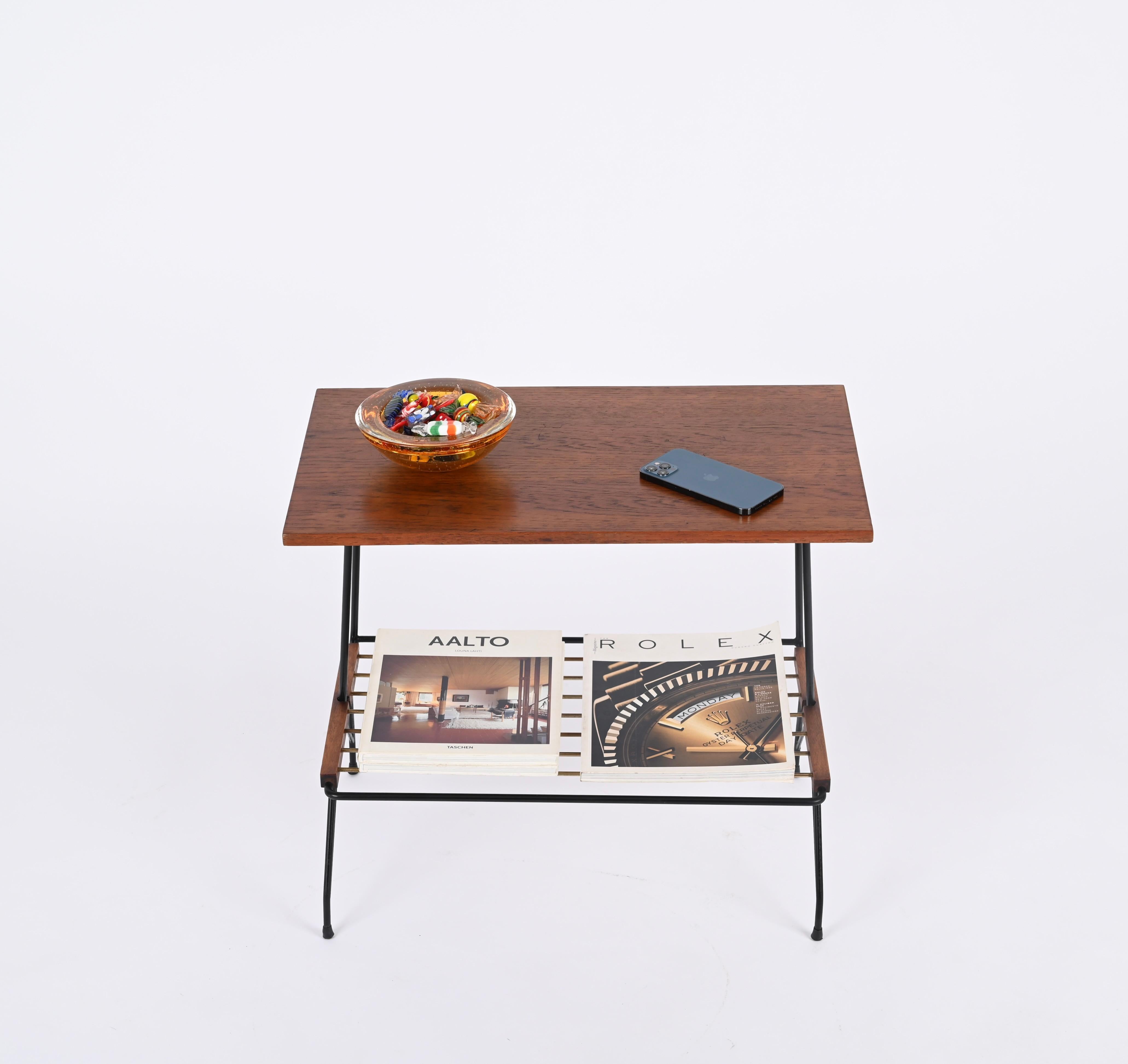 Table d'appoint ou table basse italienne avec porte-revues en laiton par Mobili Pizzetti, années 1950 en vente 2