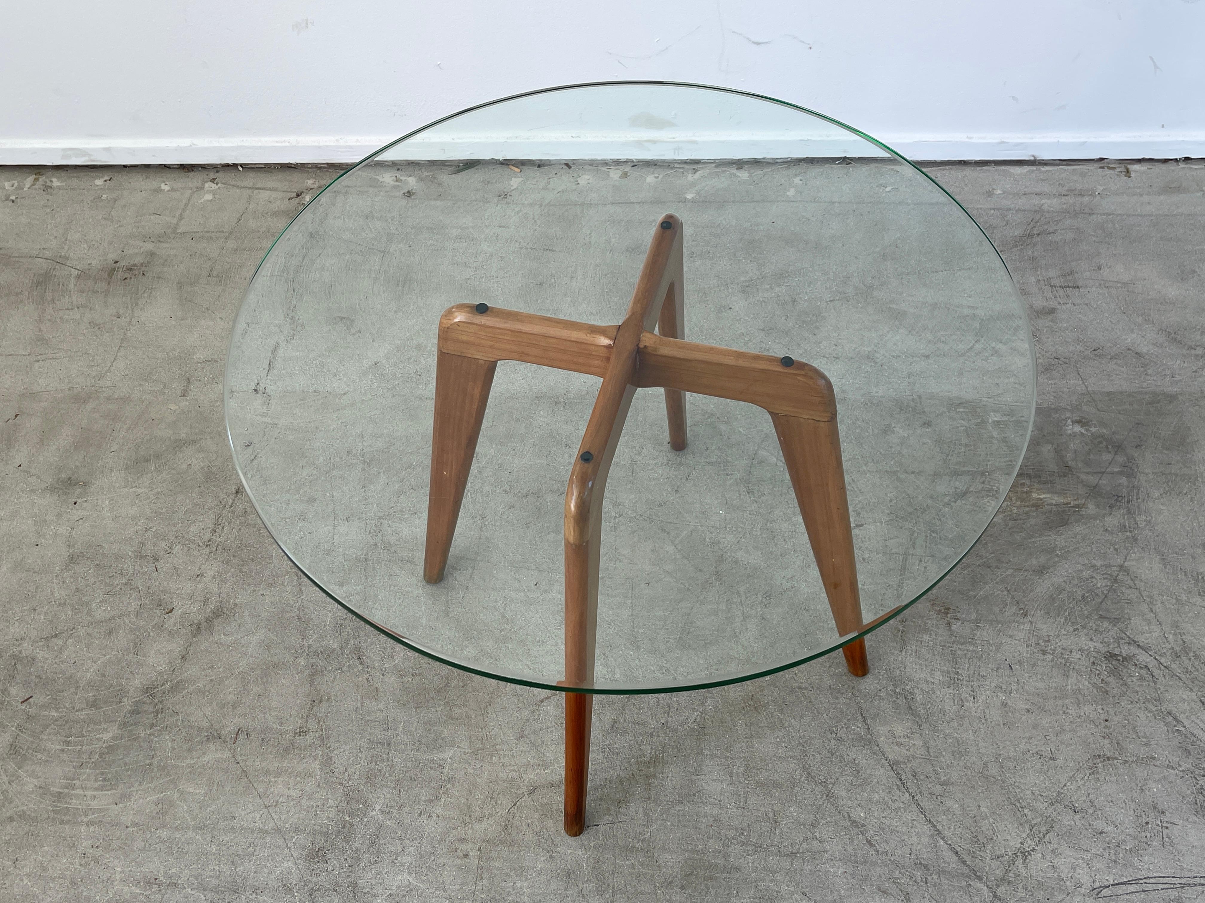 Italian Side Table In Good Condition For Sale In Beverly Hills, CA