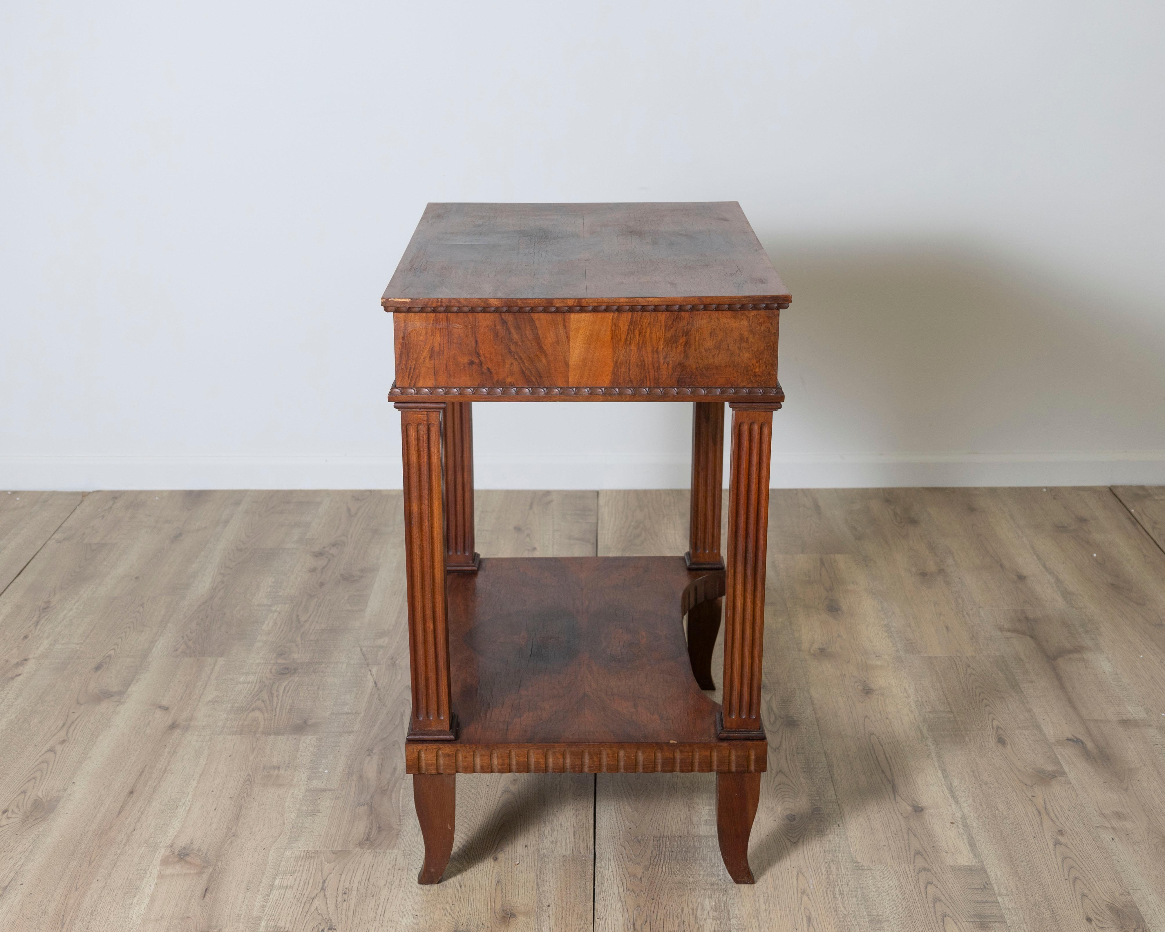 Italian Side Table im Angebot 1