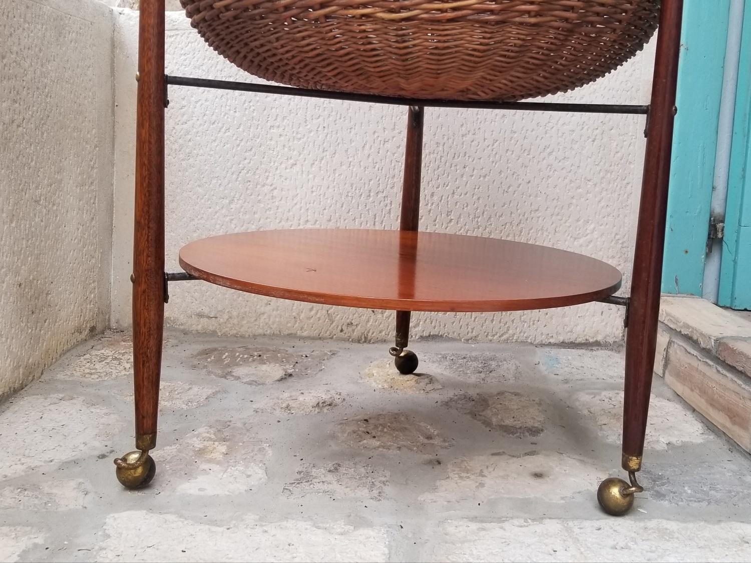 Mid-Century Modern Italian Side Table or Magazine Holder by  Mobili Ferara  For Sale