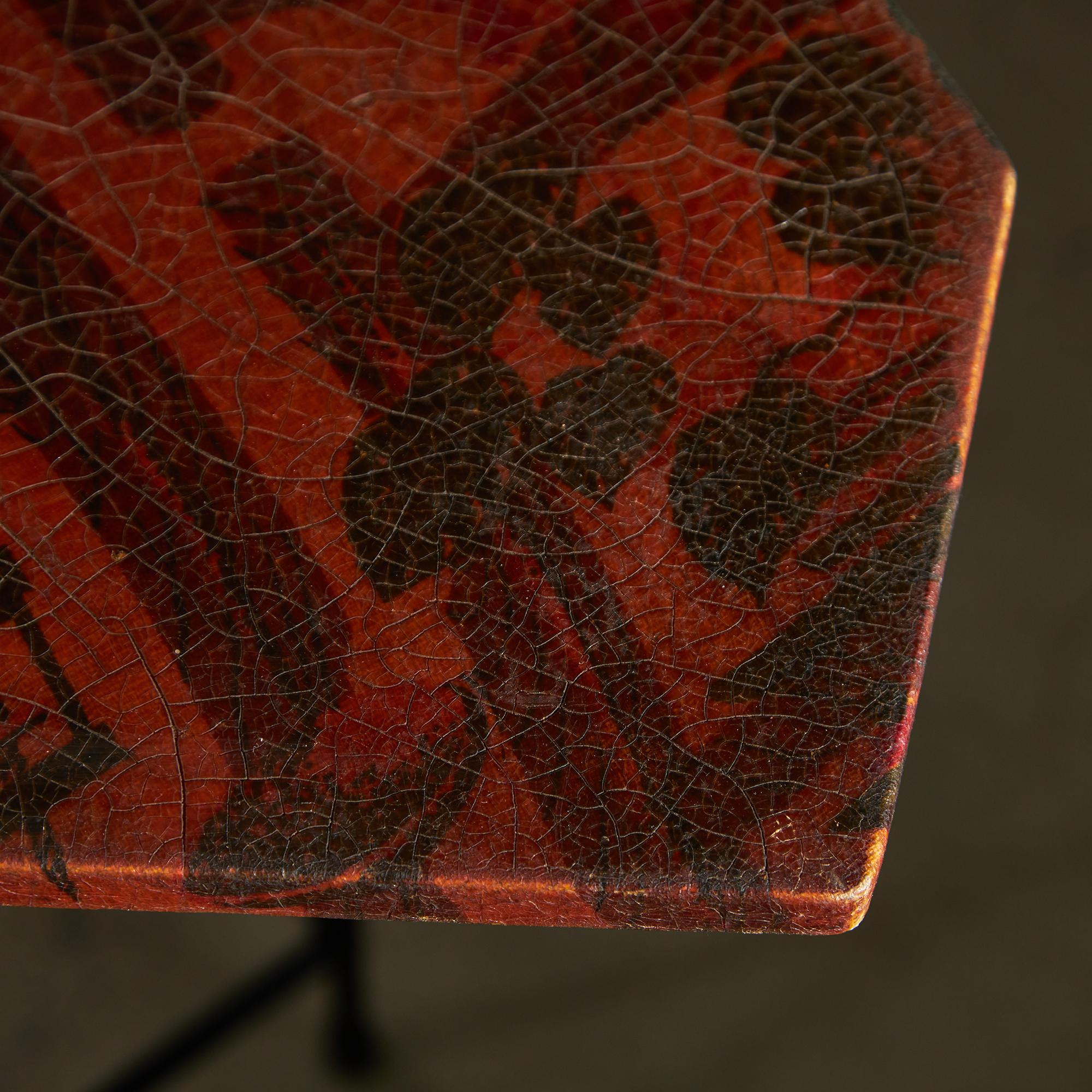 Table d'appoint italienne avec plateau en cuir unique, années 1970 en vente 7