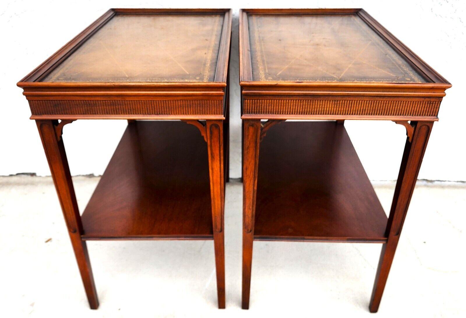 Italian Side Tables Walnut Leather Top Vintage Pair For Sale 4