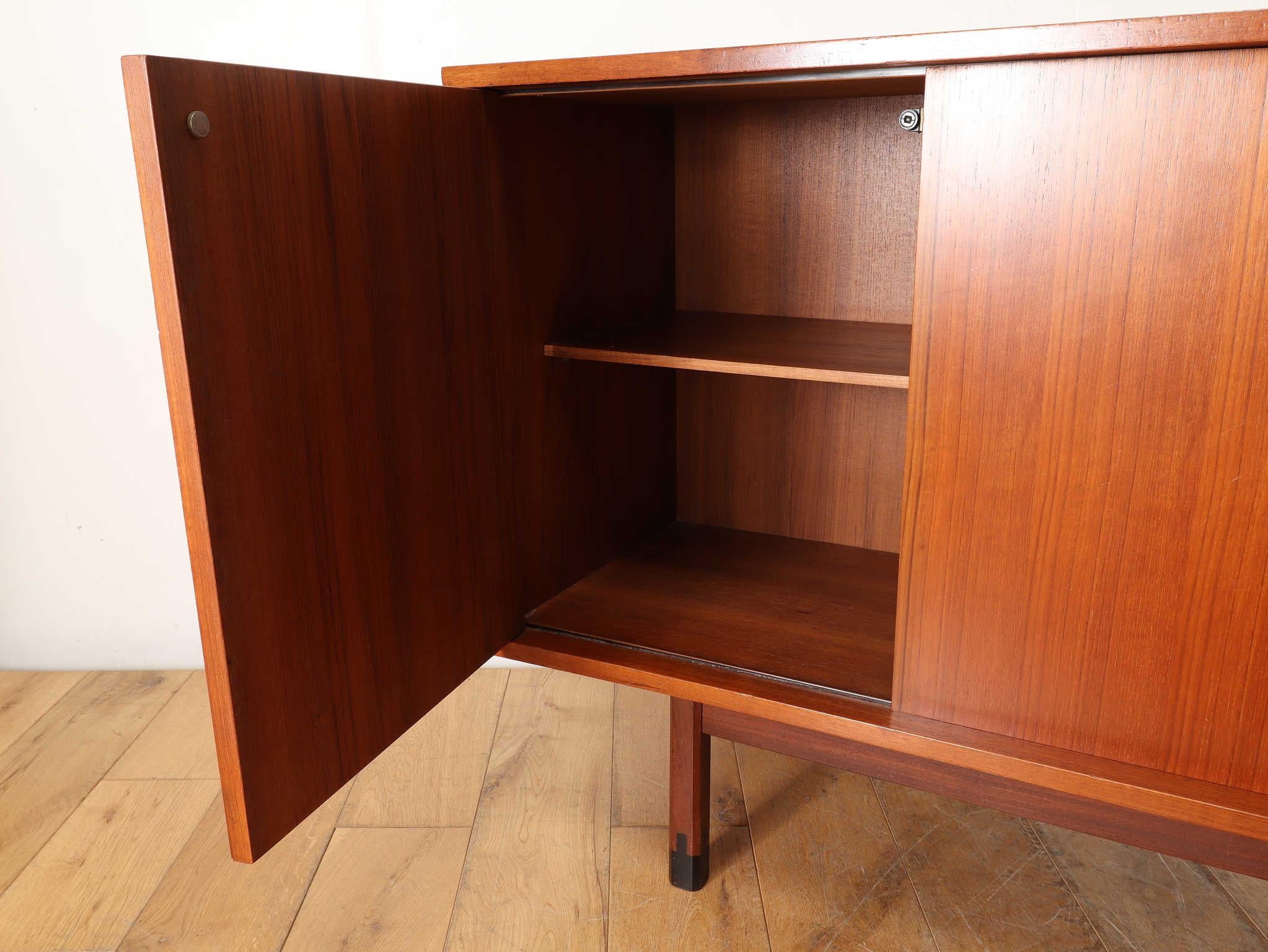 Aparador Italiano Años 60 en venta 6