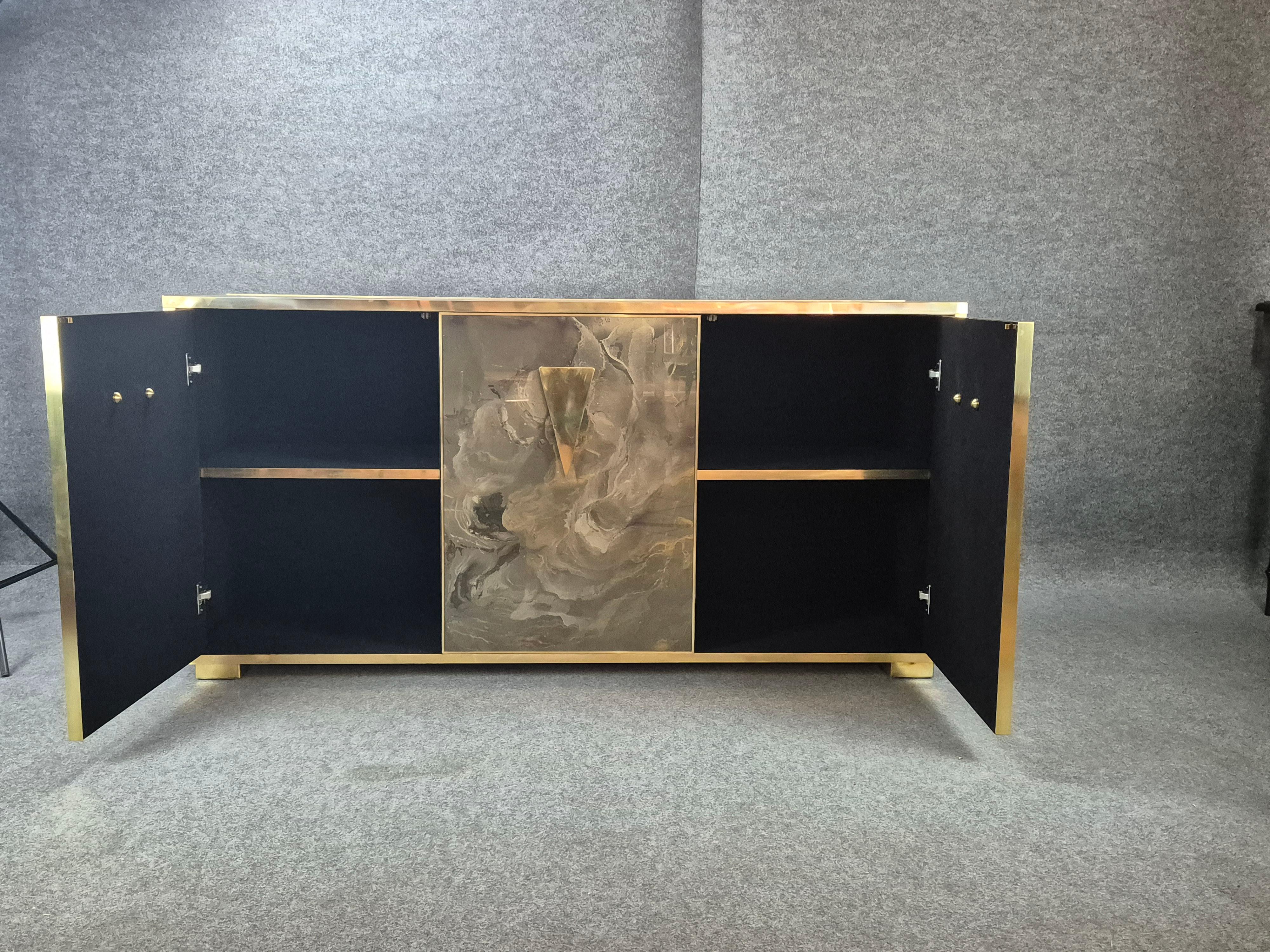 Aparador y Espejo de Pared Italiano Pintado a Mano Cristal Efecto Mármol Disponible en venta 4
