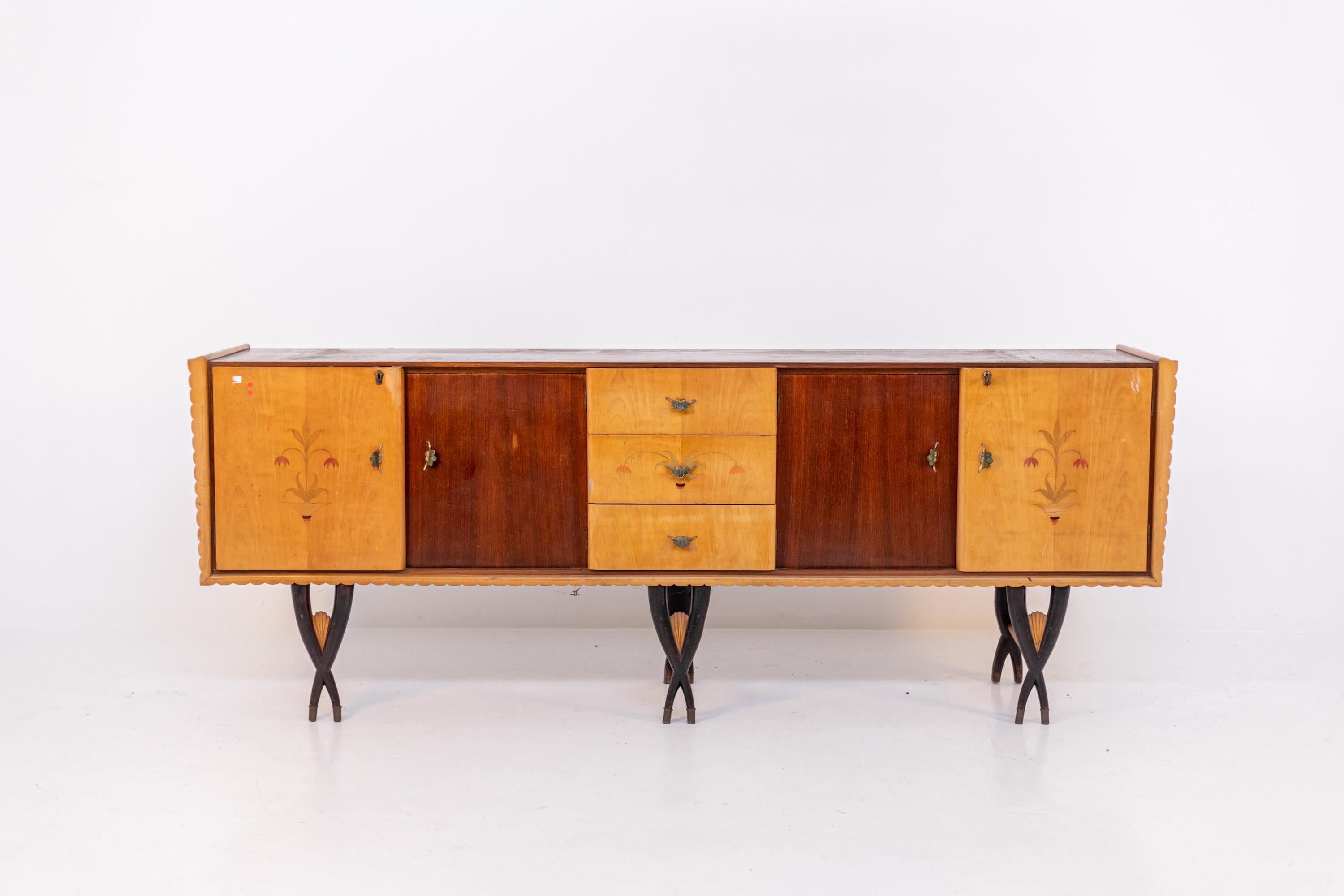 Mid-Century Modern Italian Sideboard Attr. to Paolo Buffa in wood and brass For Sale