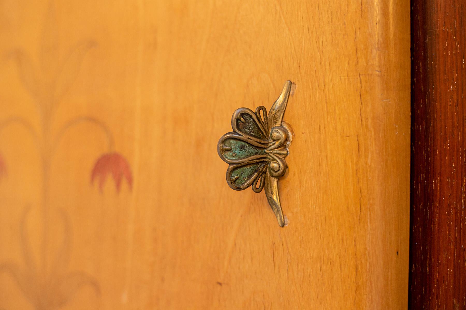 Italian Sideboard Attr. to Paolo Buffa in wood and brass For Sale 3