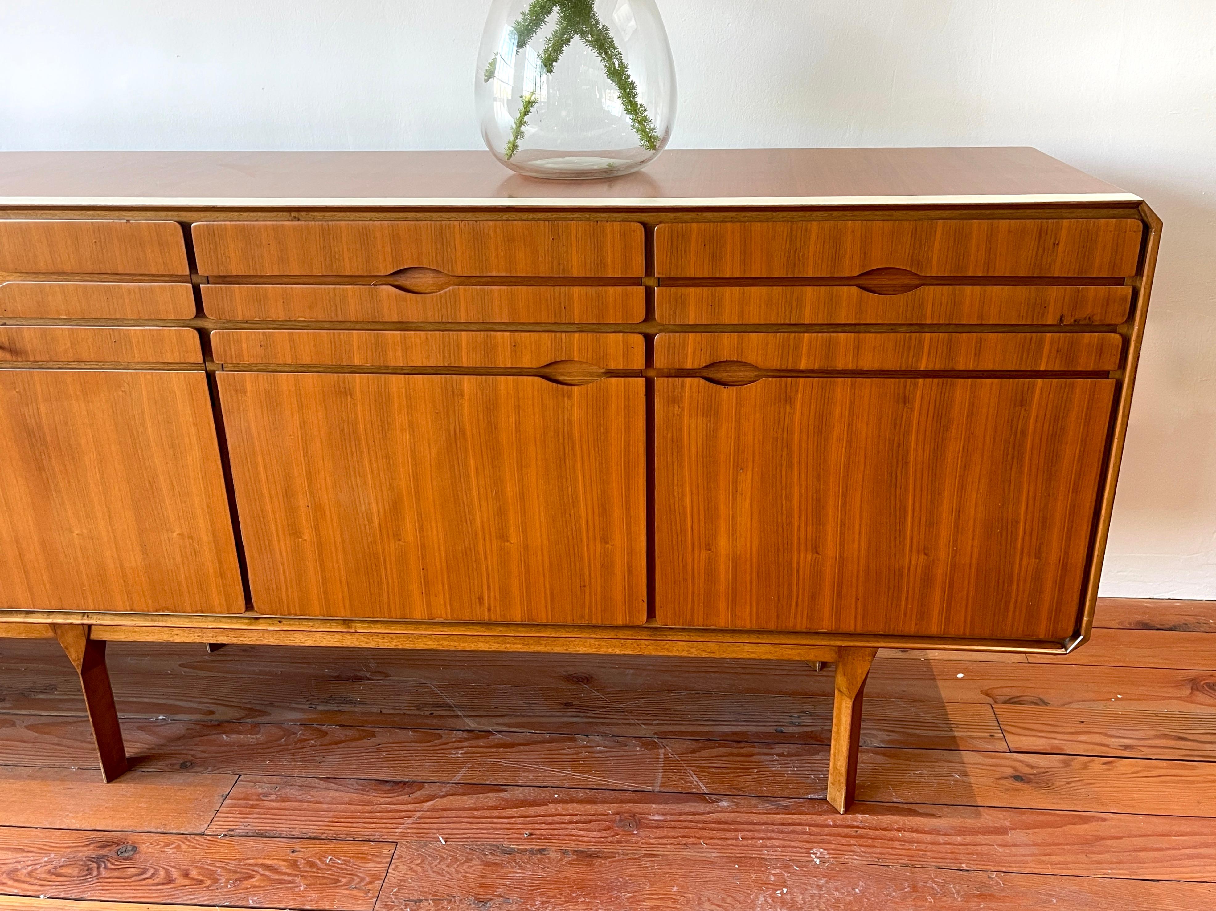 Italian Sideboard attributed by La Permanente Mobili Cantù 6