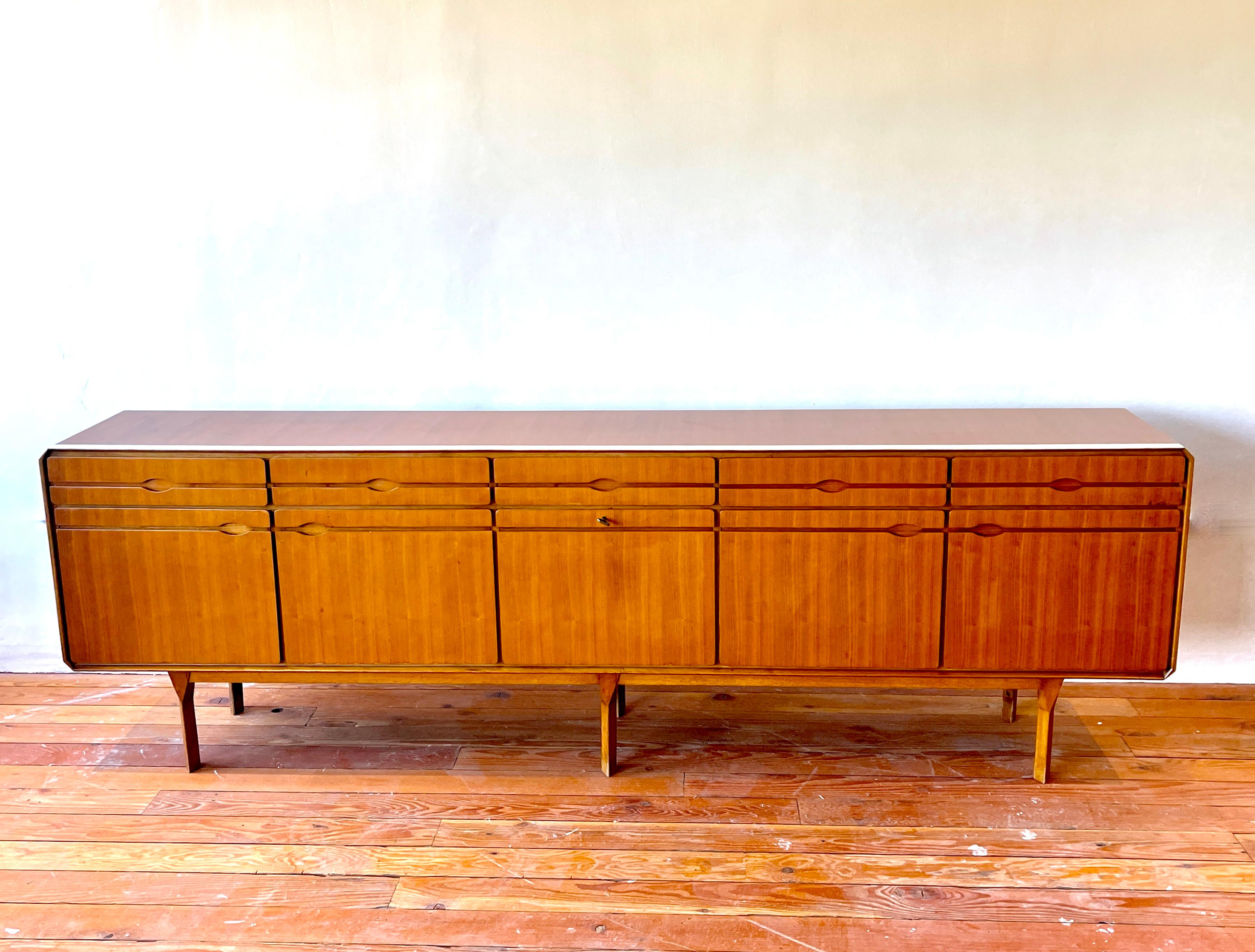 Italian Sideboard attributed by La Permanente Mobili Cantù 15