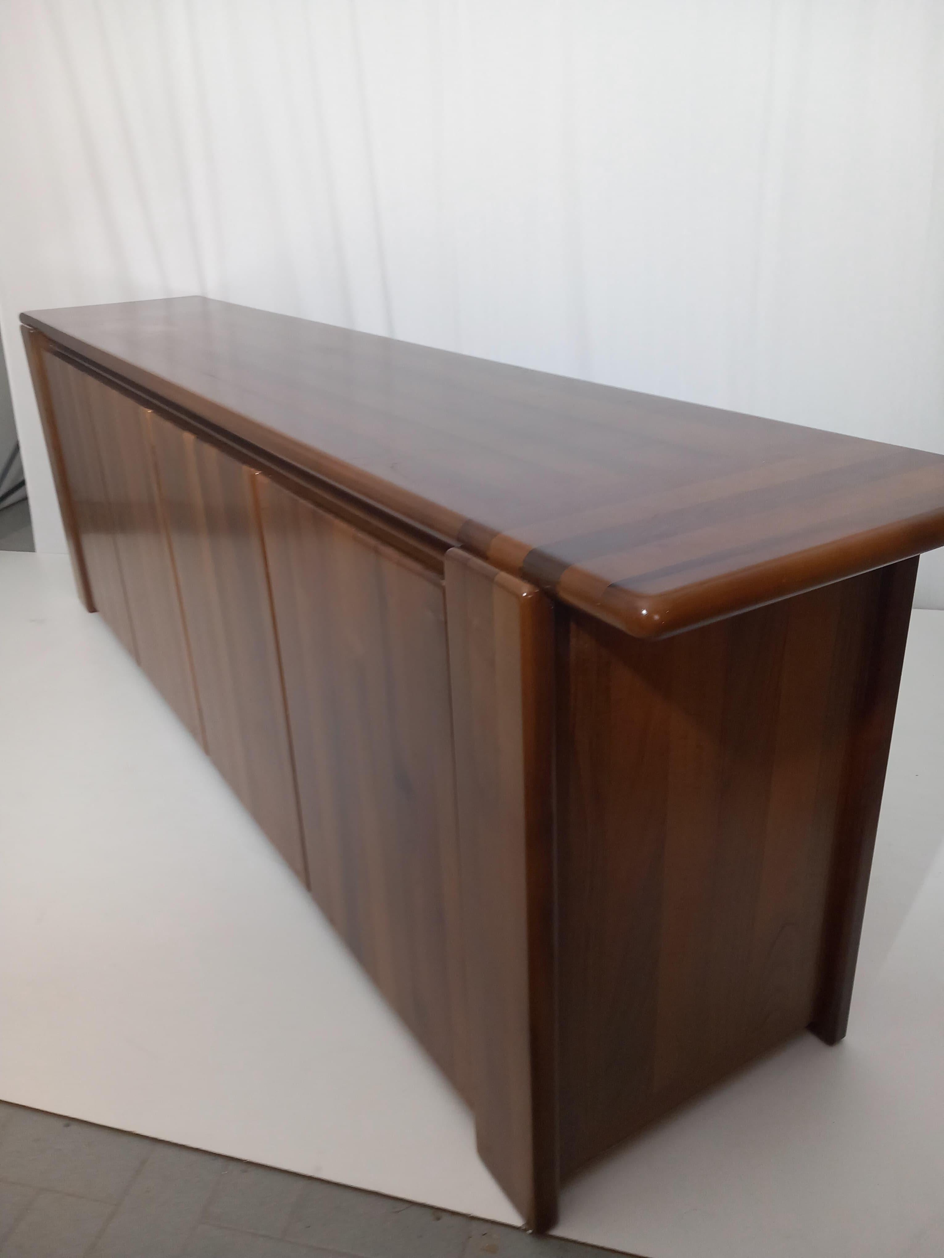 Italian Sideboard by Mario Marenco for Mobilgirgi, 70s In condizioni buone in vendita a Medesano, Parma