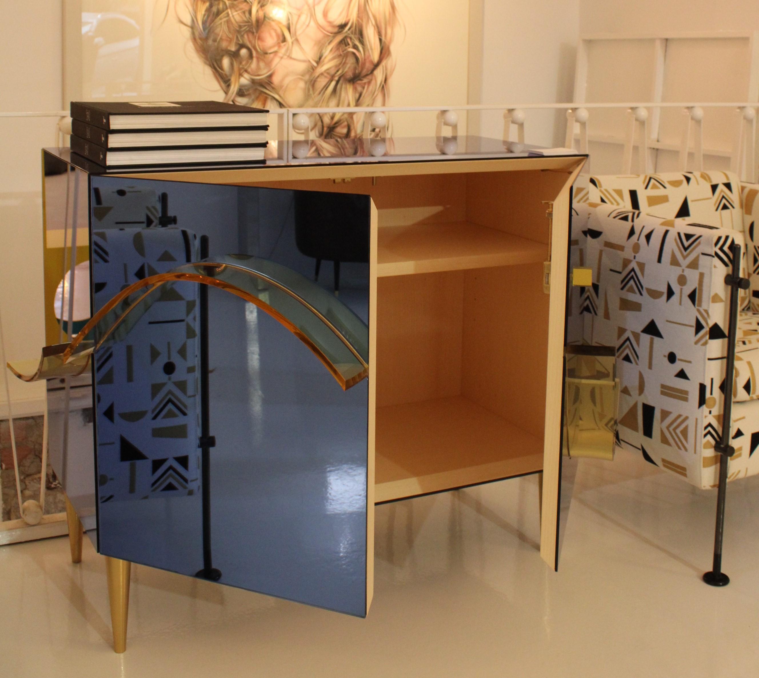 Buffet italien recouvert de verre de Murano bleu et orange en vente 2