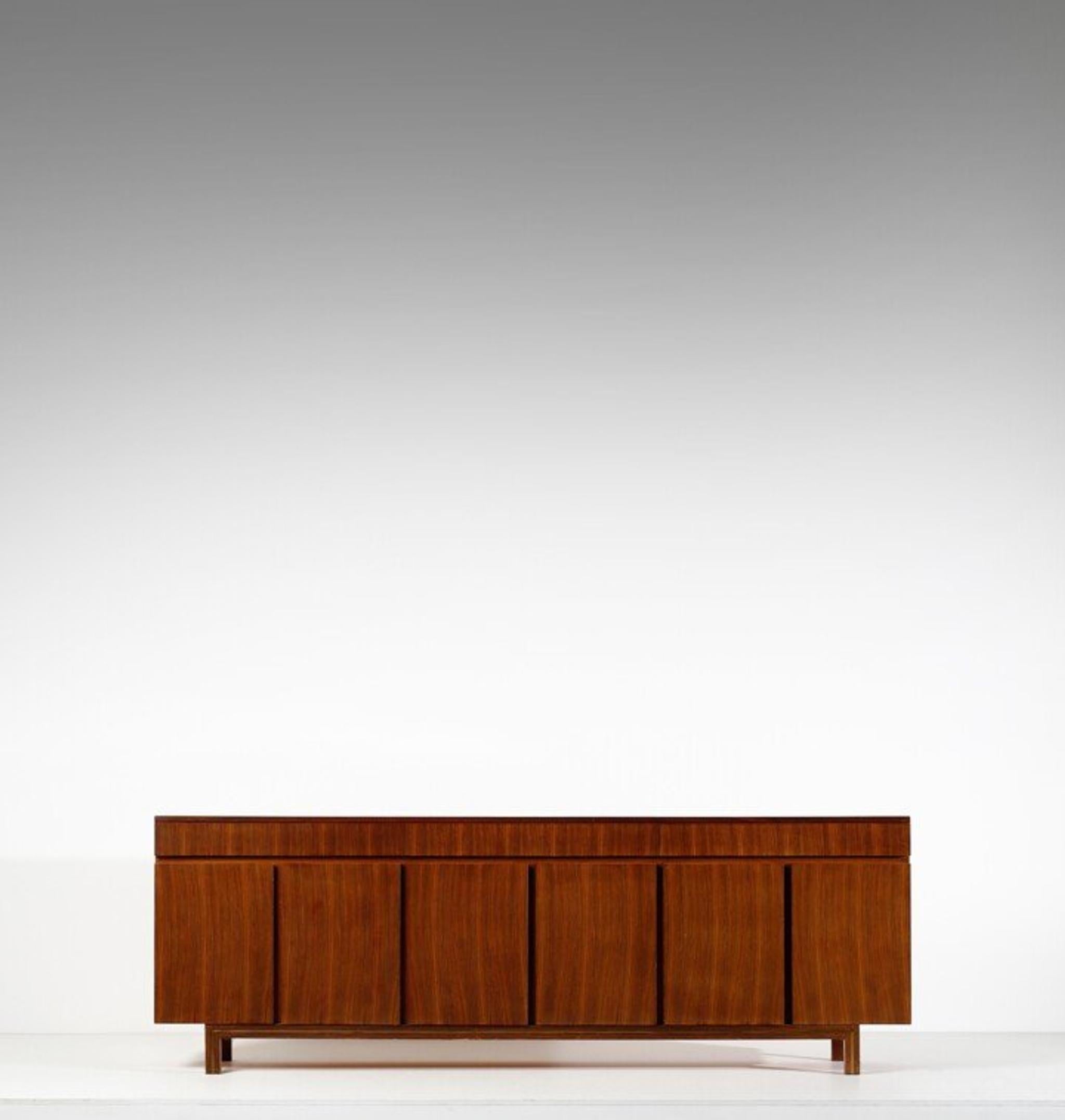 Six doors italian sideboard. Great manufactered 