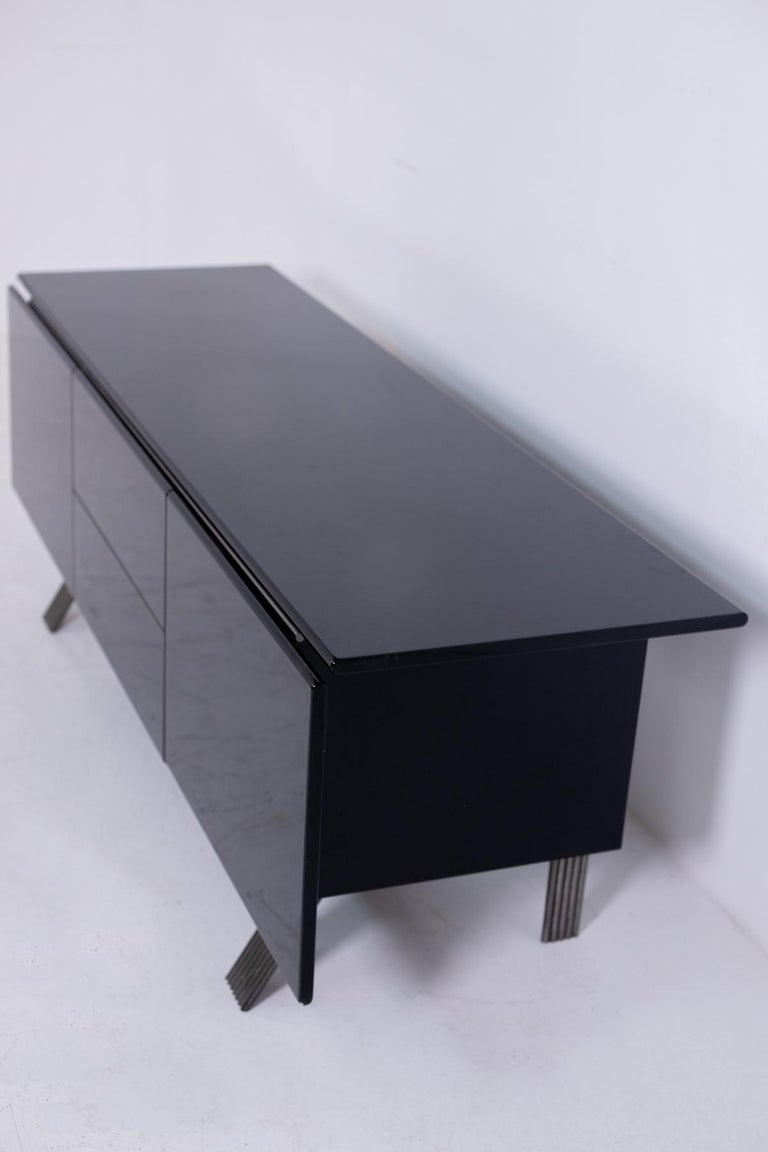 Italian Sideboard in Black Lacquered Wood and Steel, 1970s For Sale 3
